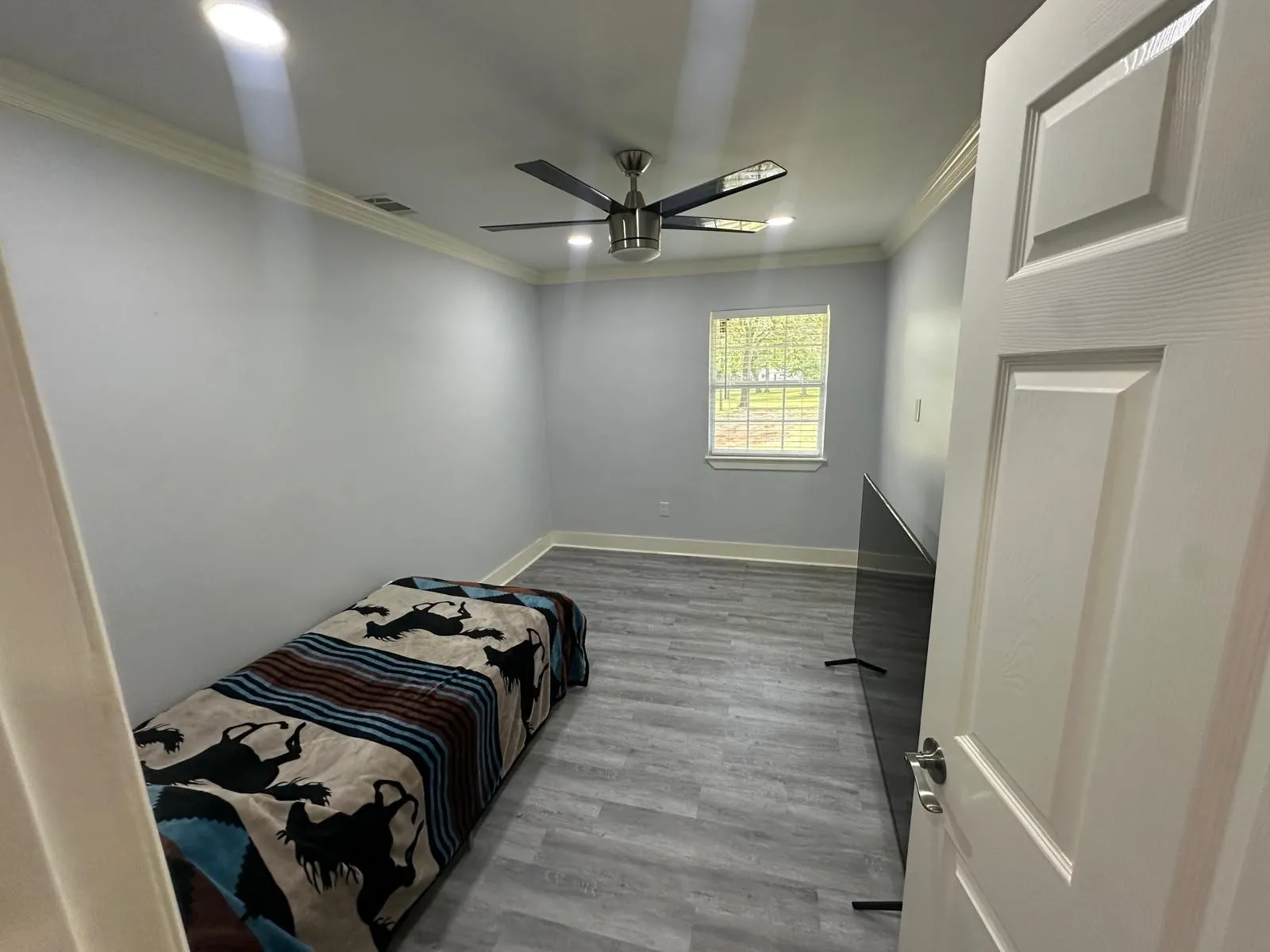 Single Family Residence For Sale in Dallas County , 400 E Shady Grove Road, Irving, Texas 75060, 3 Bedroom, 2 Bathroom, Garage spaces, 1,400 Sqft, built in 1965, mls#21320205, Real Estate Agent in Irving, Homes For Sale in Dallas county, Homes For Sale in Irving, Realtor in Irving Texas, Real Estate Brokerage Independent Realty Texas, Luminita Cordes Realtor