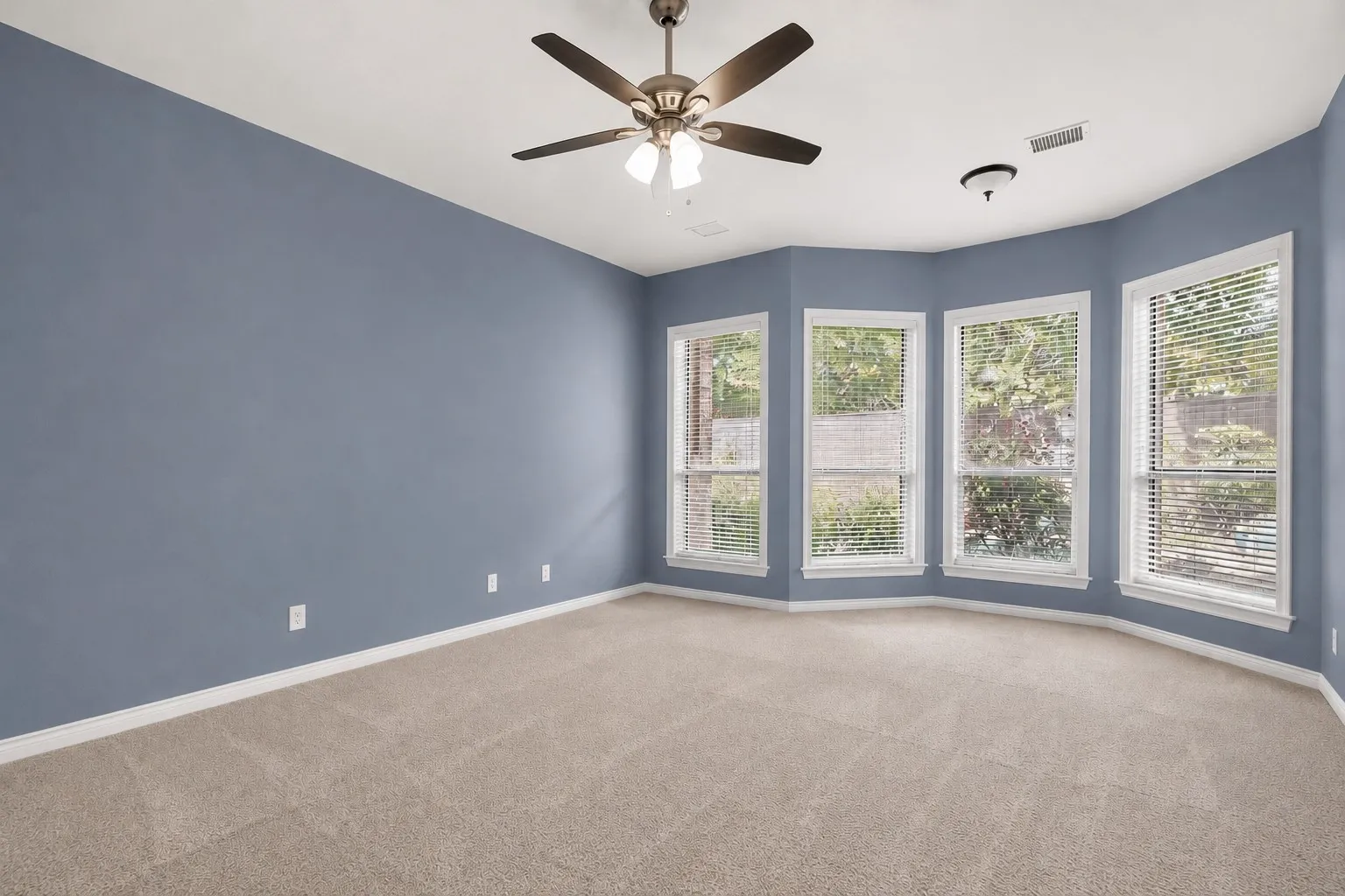 Single Family Residence For Sale in Collin County , 11058 Wellshire Lane, Frisco, Texas 75035, 5 Bedroom, 4 Bathroom, Garage spaces, 4,616 Sqft, built in 2007, mls#21317811, Real Estate Agent in Frisco, Homes For Sale in Collin county, Homes For Sale in Frisco, Realtor in Frisco Texas, Real Estate Brokerage Independent Realty Texas, Luminita Cordes Realtor