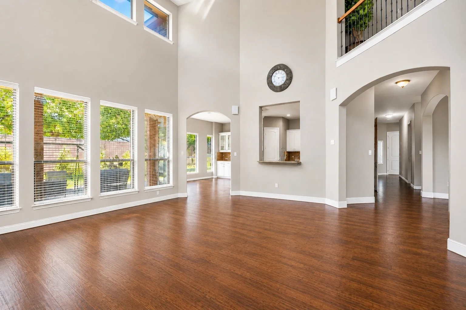 Single Family Residence For Sale in Collin County , 11058 Wellshire Lane, Frisco, Texas 75035, 5 Bedroom, 4 Bathroom, Garage spaces, 4,616 Sqft, built in 2007, mls#21317811, Real Estate Agent in Frisco, Homes For Sale in Collin county, Homes For Sale in Frisco, Realtor in Frisco Texas, Real Estate Brokerage Independent Realty Texas, Luminita Cordes Realtor