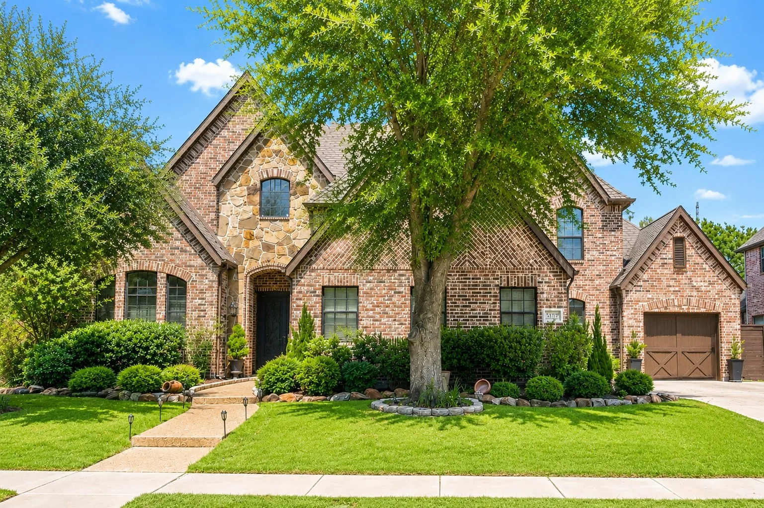 Single Family Residence For Sale in Collin County , 11058 Wellshire Lane, Frisco, Texas 75035, 5 Bedroom, 4 Bathroom, Garage spaces, 4,616 Sqft, built in 2007, mls#21317811, Real Estate Agent in Frisco, Homes For Sale in Collin county, Homes For Sale in Frisco, Realtor in Frisco Texas, Real Estate Brokerage Independent Realty Texas, Luminita Cordes Realtor