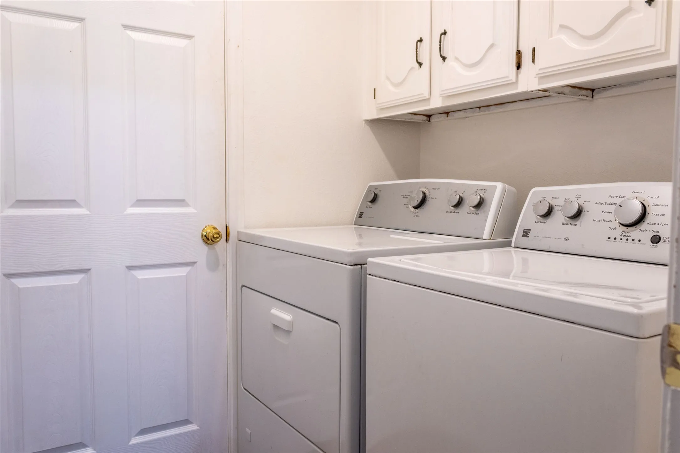 Single Family Residence For Sale in Dallas County , 315 Dow Ross Boulevard, Duncanville, Texas 75116, 3 Bedroom, 2 Bathroom, 2 Garage spaces, 1,538 Sqft, built in 1981, mls#21320216, Real Estate Agent in Duncanville, Homes For Sale in Dallas county, Homes For Sale in Duncanville, Realtor in Duncanville Texas, Real Estate Brokerage Independent Realty Texas, Luminita Cordes Realtor