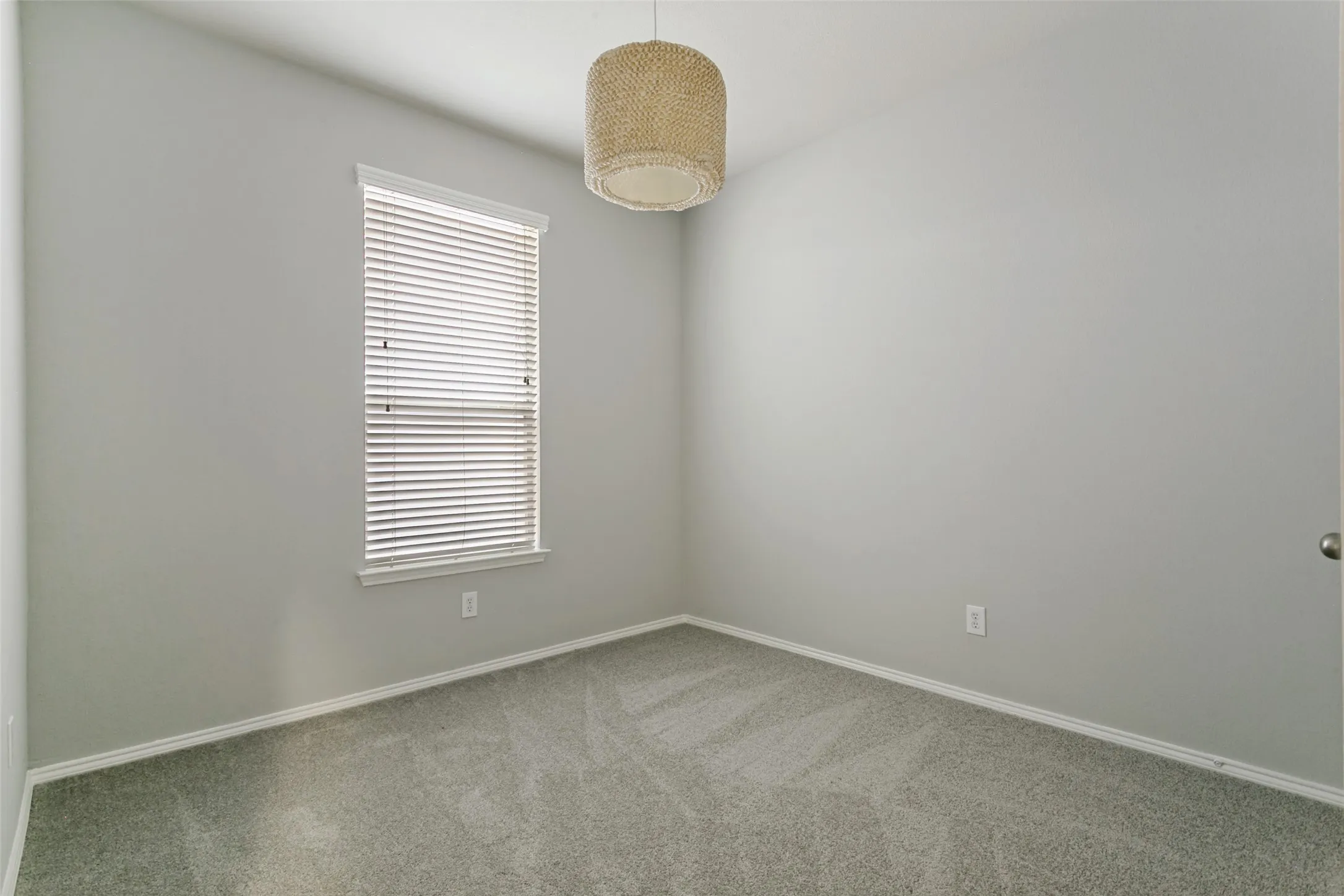Single Family Residence For Sale in Denton County , 9128 Greene Drive, Providence Village, Texas 76227, 3 Bedroom, 2 Bathroom, 2 Garage spaces, 1,449 Sqft, built in 2009, mls#21319079, Real Estate Agent in Providence Village, Homes For Sale in Denton county, Homes For Sale in Providence Village, Realtor in Providence Village Texas, Real Estate Brokerage Independent Realty Texas, Luminita Cordes Realtor