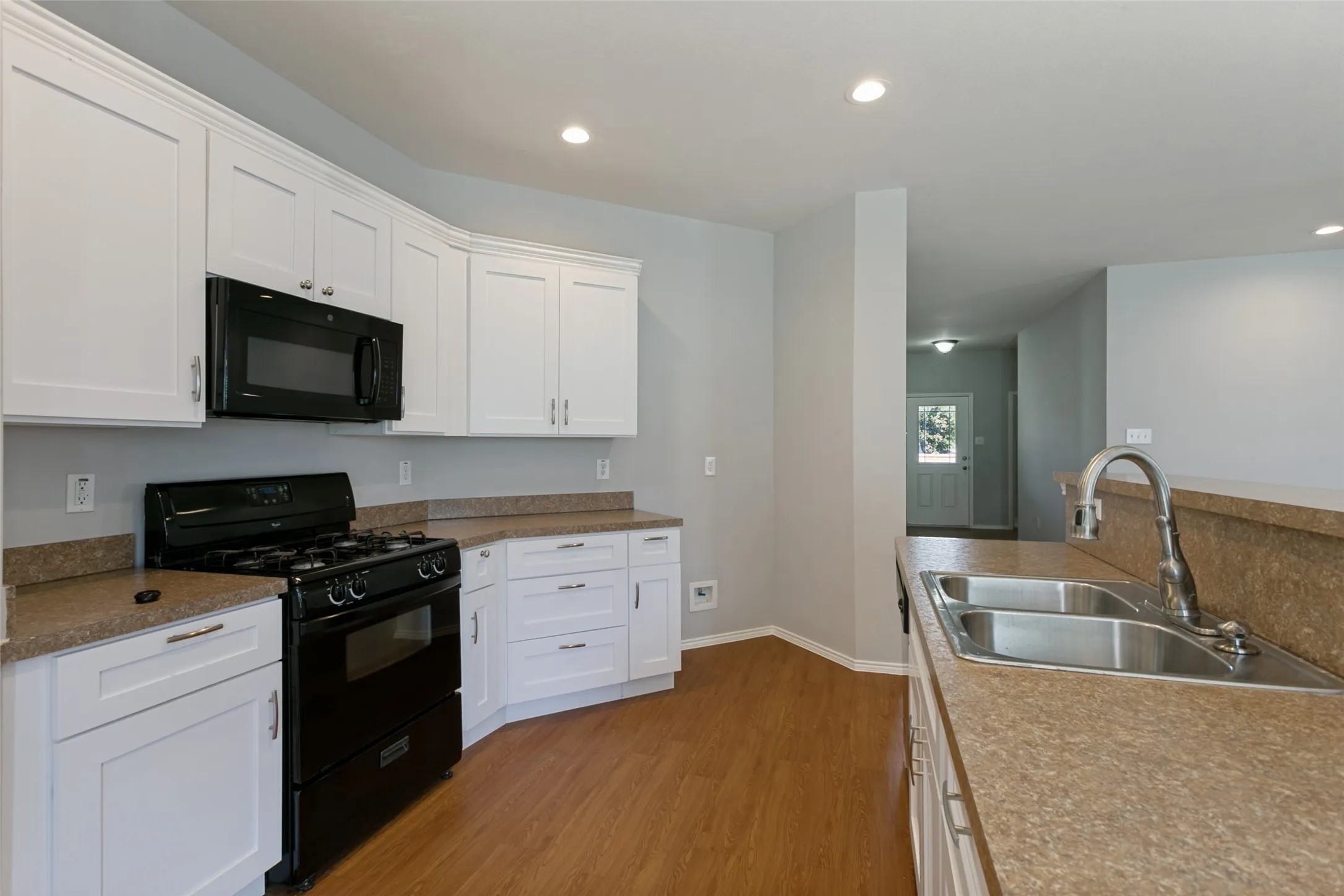 Single Family Residence For Sale in Denton County , 9128 Greene Drive, Providence Village, Texas 76227, 3 Bedroom, 2 Bathroom, 2 Garage spaces, 1,449 Sqft, built in 2009, mls#21319079, Real Estate Agent in Providence Village, Homes For Sale in Denton county, Homes For Sale in Providence Village, Realtor in Providence Village Texas, Real Estate Brokerage Independent Realty Texas, Luminita Cordes Realtor