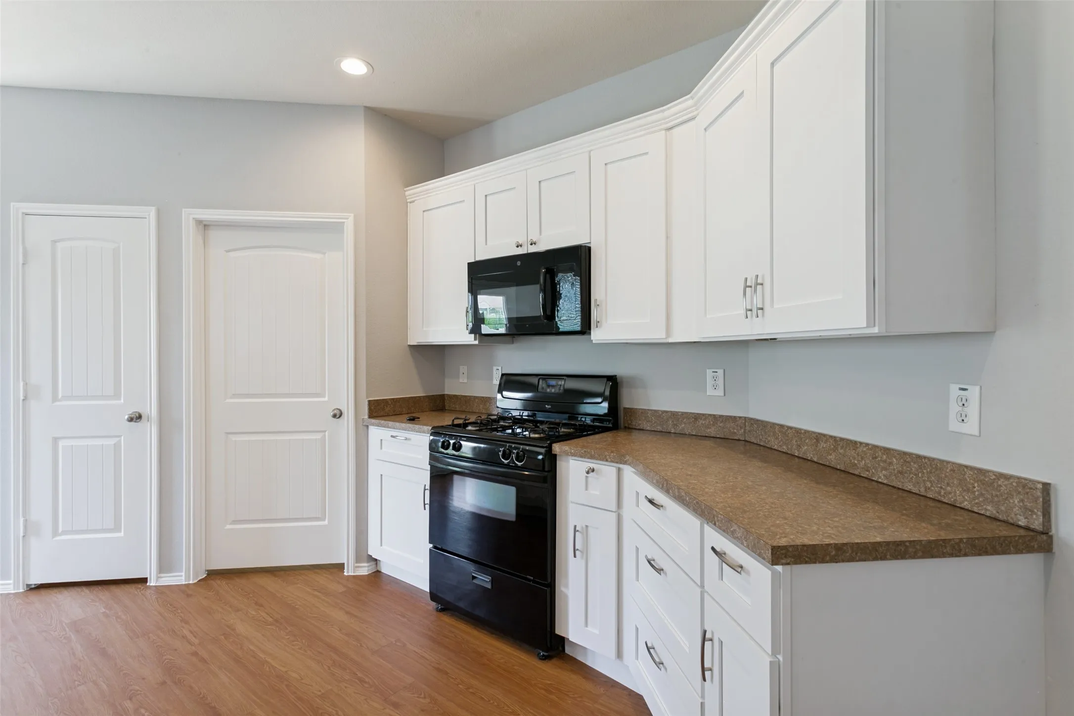 Single Family Residence For Sale in Denton County , 9128 Greene Drive, Providence Village, Texas 76227, 3 Bedroom, 2 Bathroom, 2 Garage spaces, 1,449 Sqft, built in 2009, mls#21319079, Real Estate Agent in Providence Village, Homes For Sale in Denton county, Homes For Sale in Providence Village, Realtor in Providence Village Texas, Real Estate Brokerage Independent Realty Texas, Luminita Cordes Realtor
