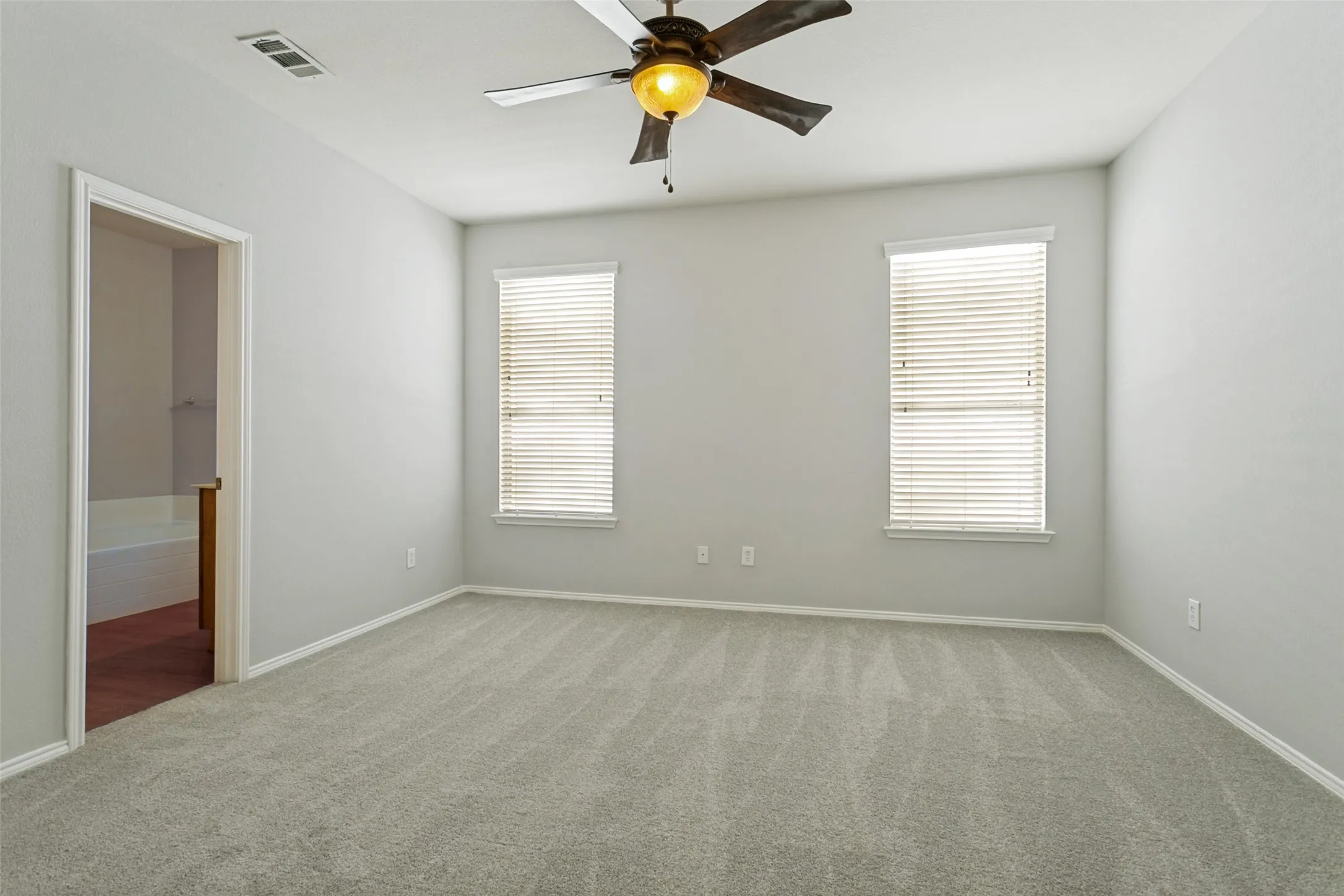 Single Family Residence For Sale in Denton County , 9128 Greene Drive, Providence Village, Texas 76227, 3 Bedroom, 2 Bathroom, 2 Garage spaces, 1,449 Sqft, built in 2009, mls#21319079, Real Estate Agent in Providence Village, Homes For Sale in Denton county, Homes For Sale in Providence Village, Realtor in Providence Village Texas, Real Estate Brokerage Independent Realty Texas, Luminita Cordes Realtor