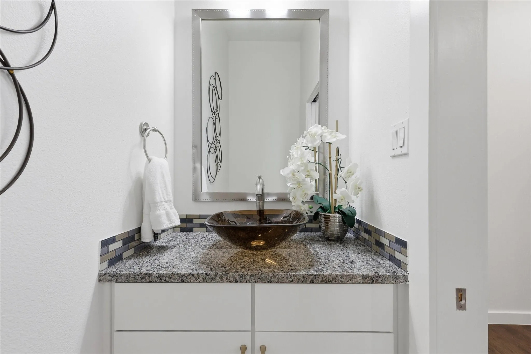 Condominium For Sale in Dallas County , 3200 Ross Avenue 28, Dallas, Texas 75204, 3 Bedroom, 3 Bathroom, 2 Garage spaces, 2,042 Sqft, built in 2011, mls#21318489, Real Estate Agent in Dallas, Homes For Sale in Dallas county, Homes For Sale in Dallas, Realtor in Dallas Texas, Real Estate Brokerage Independent Realty Texas, Luminita Cordes Realtor