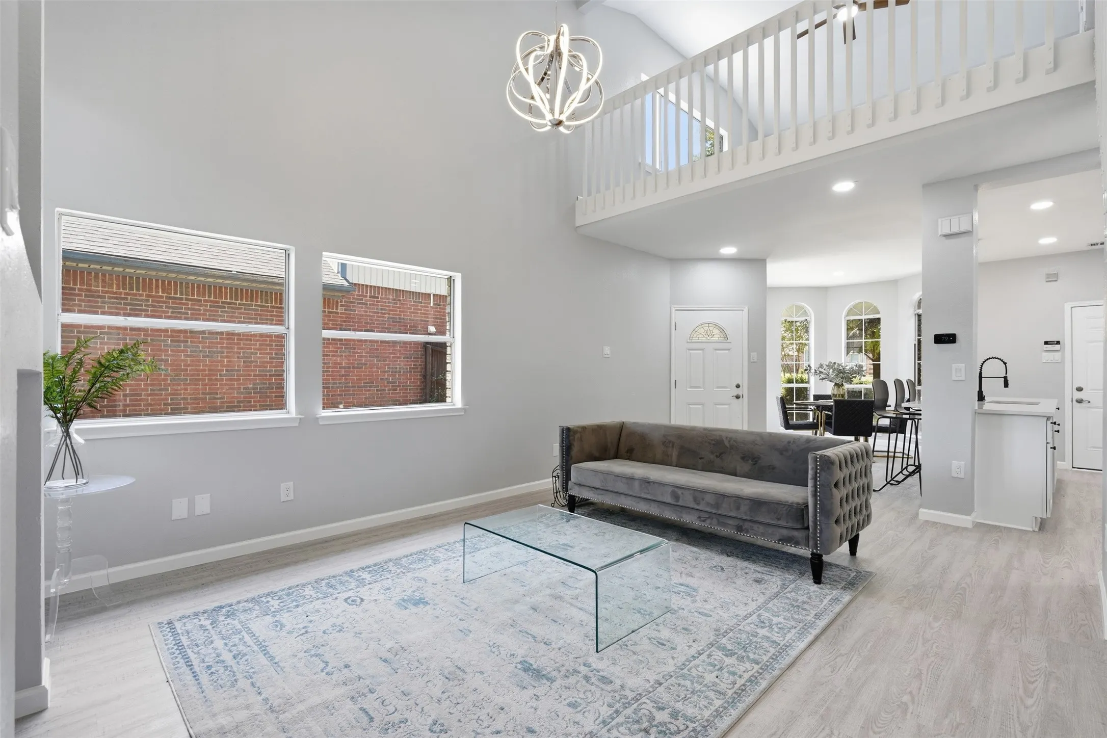Single Family Residence For Sale in Dallas County , 1530 Allen Drive, Cedar Hill, Texas 75104, 3 Bedroom, 3 Bathroom, 2 Garage spaces, 1,563 Sqft, built in 1986, mls#21319191, Real Estate Agent in Cedar Hill, Homes For Sale in Dallas county, Homes For Sale in Cedar Hill, Realtor in Cedar Hill Texas, Real Estate Brokerage Independent Realty Texas, Luminita Cordes Realtor