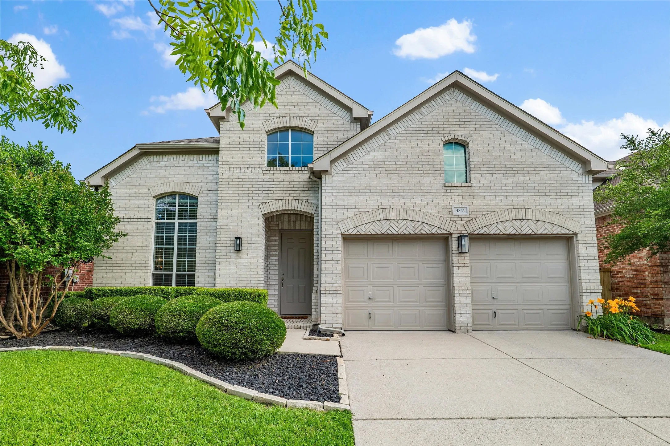 Single Family Residence For Sale in Tarrant County , 4541 Marguerite Lane, Fort Worth, Texas 76123, 4 Bedroom, 4 Bathroom, 2 Garage spaces, 3,027 Sqft, built in 2003, mls#21320002, Real Estate Agent in Fort Worth, Homes For Sale in Tarrant county, Homes For Sale in Fort Worth, Realtor in Fort Worth Texas, Real Estate Brokerage Independent Realty Texas, Luminita Cordes Realtor