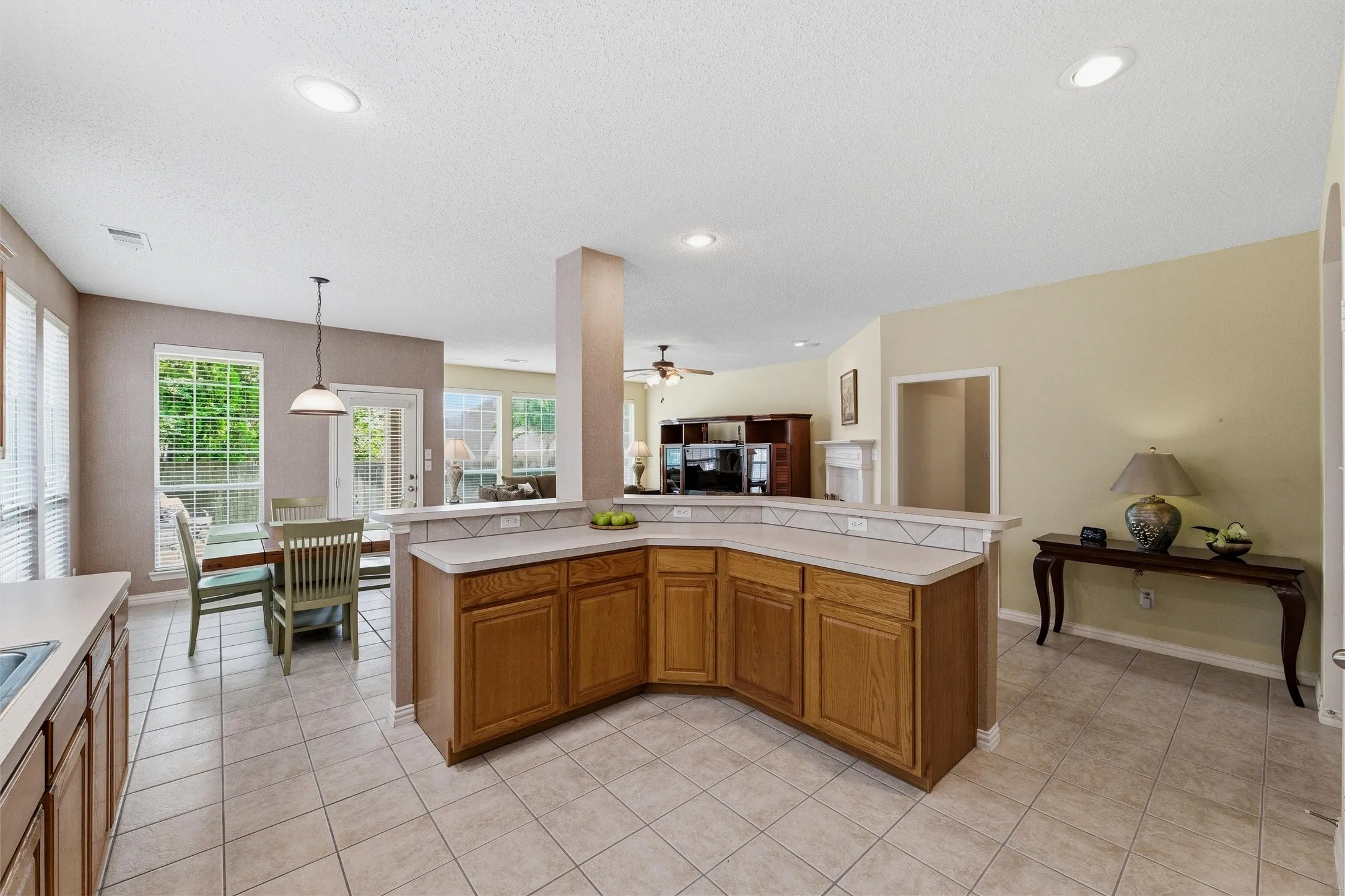 Single Family Residence For Sale in Tarrant County , 4541 Marguerite Lane, Fort Worth, Texas 76123, 4 Bedroom, 4 Bathroom, 2 Garage spaces, 3,027 Sqft, built in 2003, mls#21320002, Real Estate Agent in Fort Worth, Homes For Sale in Tarrant county, Homes For Sale in Fort Worth, Realtor in Fort Worth Texas, Real Estate Brokerage Independent Realty Texas, Luminita Cordes Realtor
