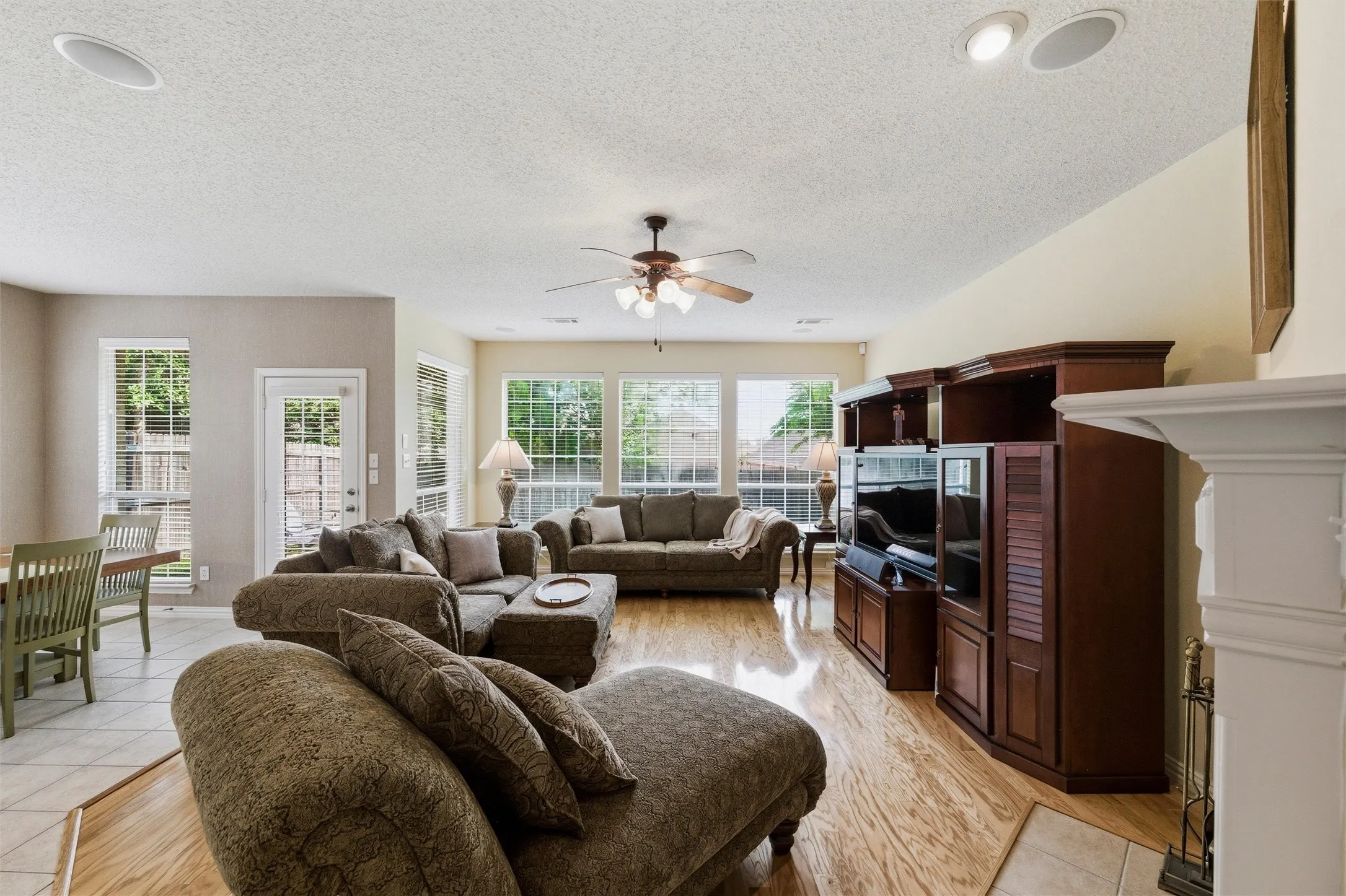 Single Family Residence For Sale in Tarrant County , 4541 Marguerite Lane, Fort Worth, Texas 76123, 4 Bedroom, 4 Bathroom, 2 Garage spaces, 3,027 Sqft, built in 2003, mls#21320002, Real Estate Agent in Fort Worth, Homes For Sale in Tarrant county, Homes For Sale in Fort Worth, Realtor in Fort Worth Texas, Real Estate Brokerage Independent Realty Texas, Luminita Cordes Realtor