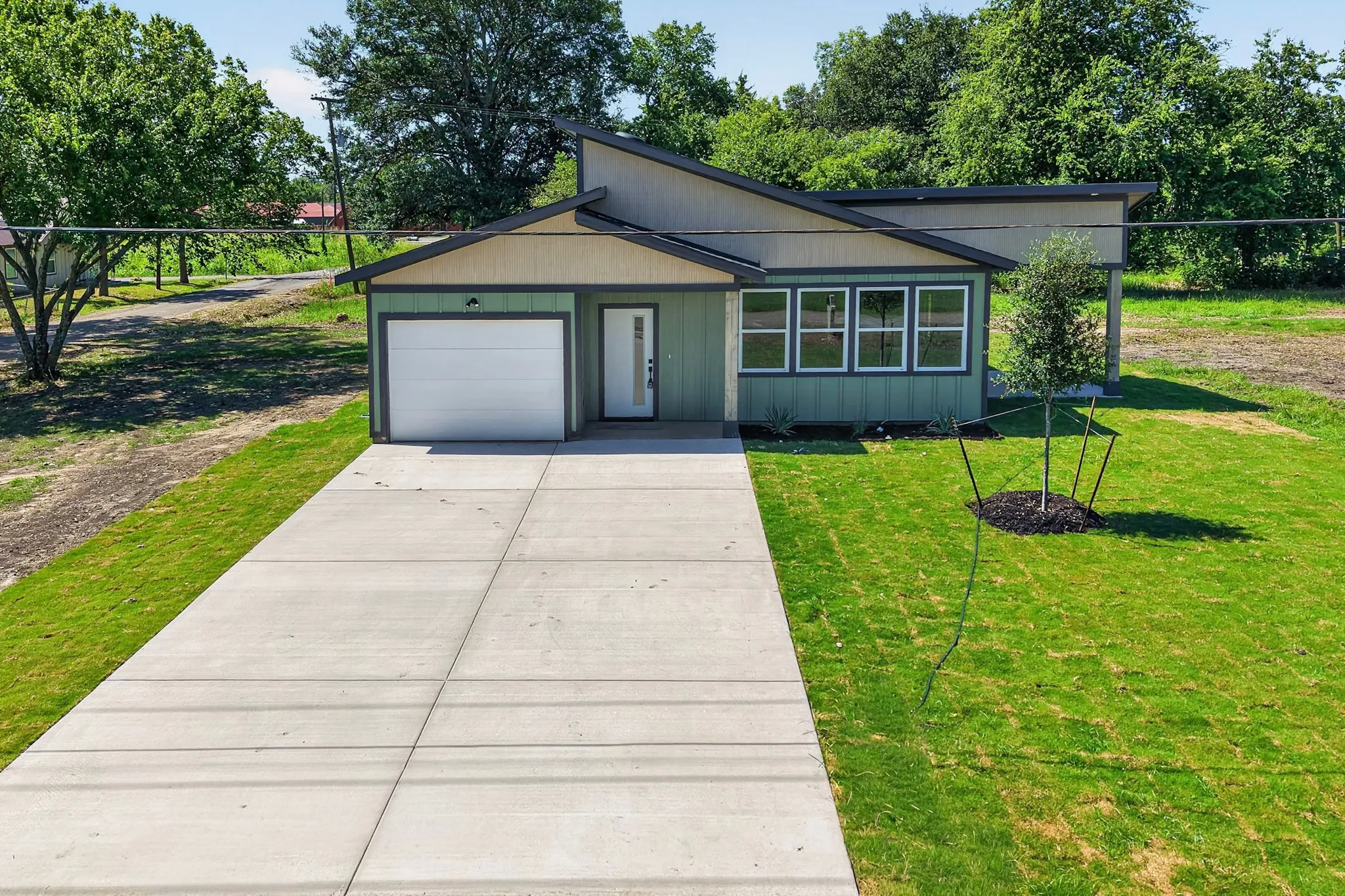 Single Family Residence For Sale in Delta County , 745 W Marshall, Cooper, Texas 75432, 3 Bedroom, 2 Bathroom, 1 Garage spaces, 1,466 Sqft, built in 2026, mls#21320260, Real Estate Agent in Cooper, Homes For Sale in Delta county, Homes For Sale in Cooper, Realtor in Cooper Texas, Real Estate Brokerage Independent Realty Texas, Luminita Cordes Realtor