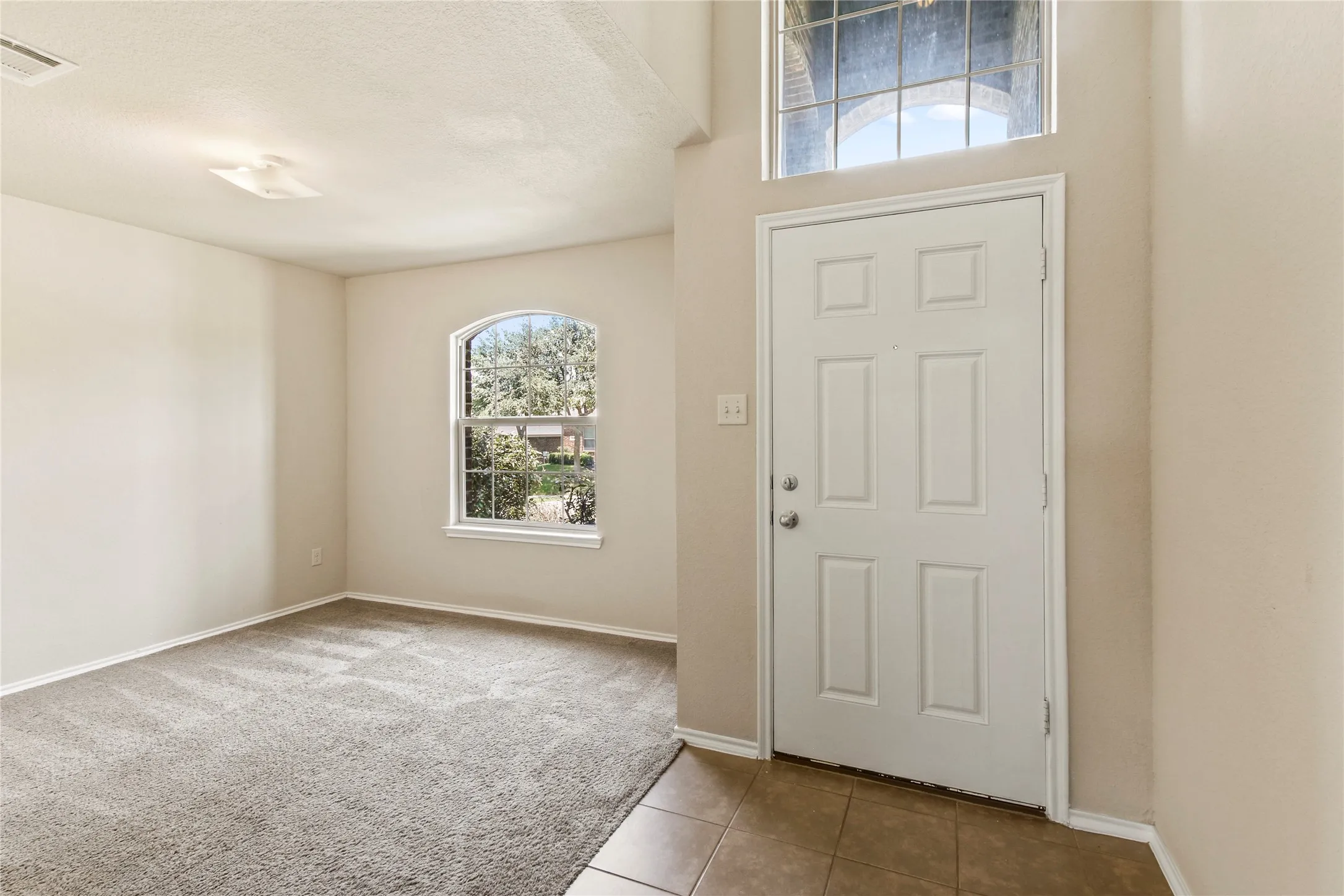 Single Family Residence For Rent in Collin County , 429 Andalusian Trail, Celina, Texas 75009, 5 Bedroom, 4 Bathroom, 2 Garage spaces, 2,342 Sqft, built in 2014, mls#21320195, Real Estate Agent in Celina, Homes For Rent in Collin county, Homes For Rent in Celina, Realtor in Celina Texas, Real Estate Brokerage Independent Realty Texas, Luminita Cordes Realtor