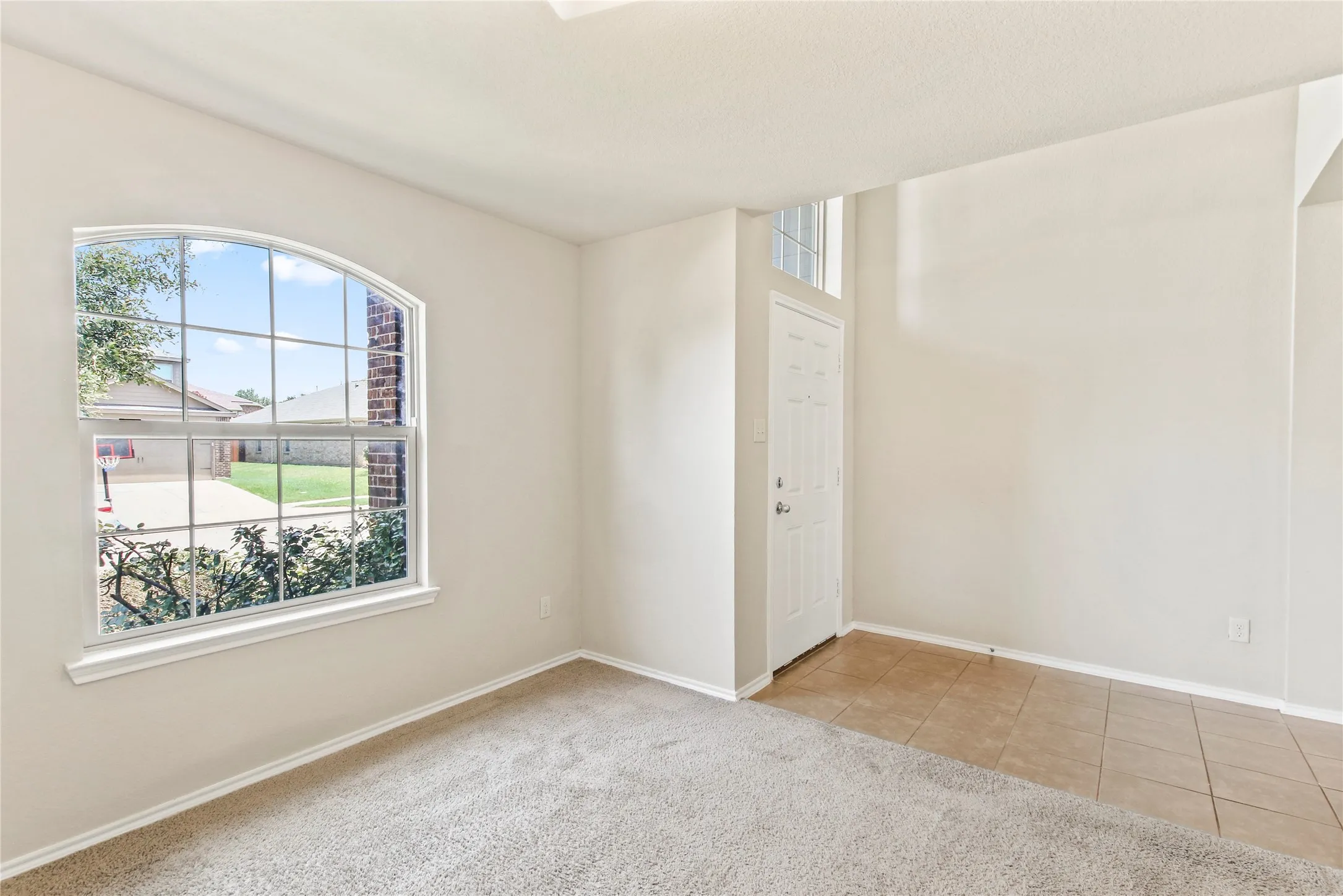 Single Family Residence For Rent in Collin County , 429 Andalusian Trail, Celina, Texas 75009, 5 Bedroom, 4 Bathroom, 2 Garage spaces, 2,342 Sqft, built in 2014, mls#21320195, Real Estate Agent in Celina, Homes For Rent in Collin county, Homes For Rent in Celina, Realtor in Celina Texas, Real Estate Brokerage Independent Realty Texas, Luminita Cordes Realtor