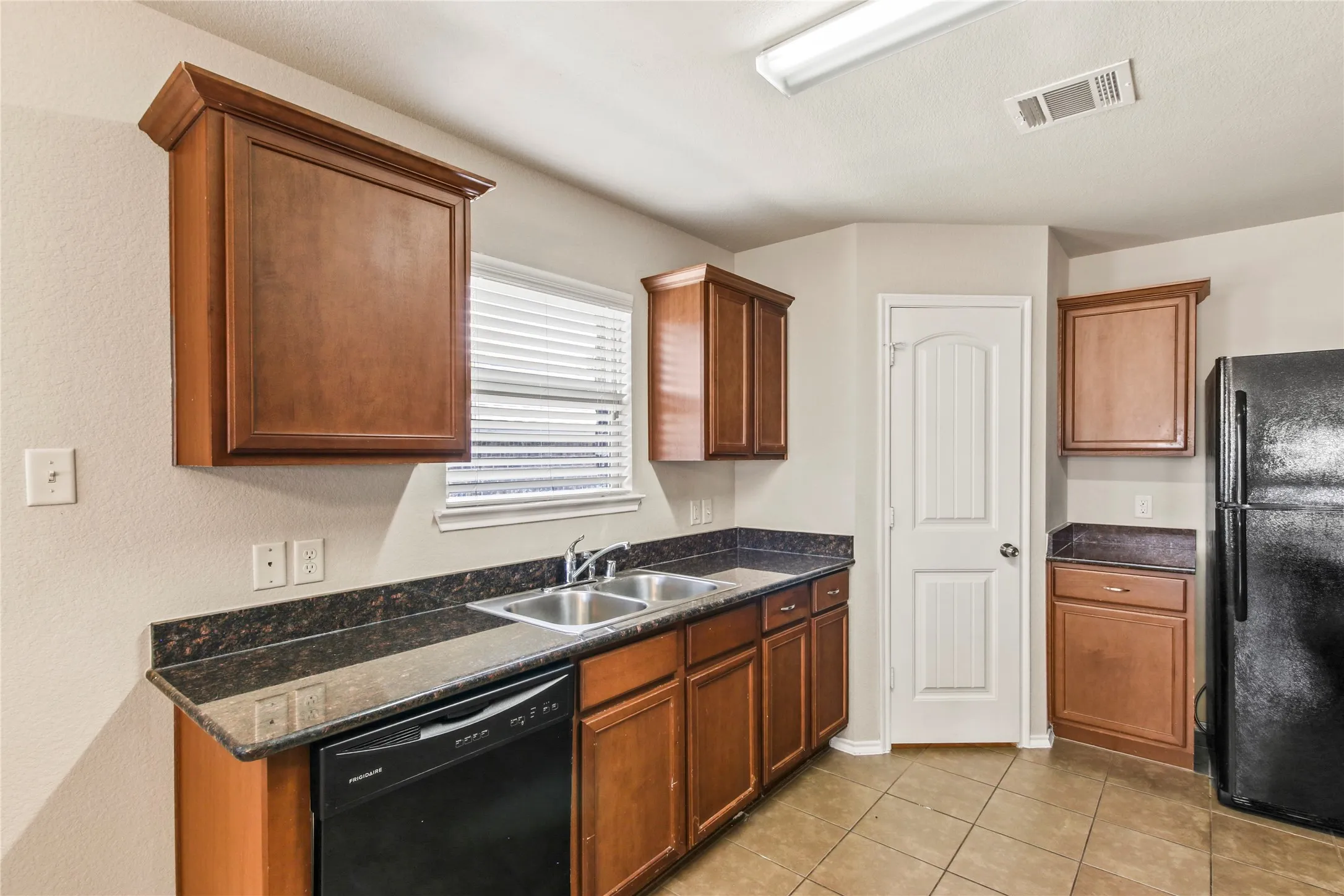 Single Family Residence For Rent in Collin County , 429 Andalusian Trail, Celina, Texas 75009, 5 Bedroom, 4 Bathroom, 2 Garage spaces, 2,342 Sqft, built in 2014, mls#21320195, Real Estate Agent in Celina, Homes For Rent in Collin county, Homes For Rent in Celina, Realtor in Celina Texas, Real Estate Brokerage Independent Realty Texas, Luminita Cordes Realtor