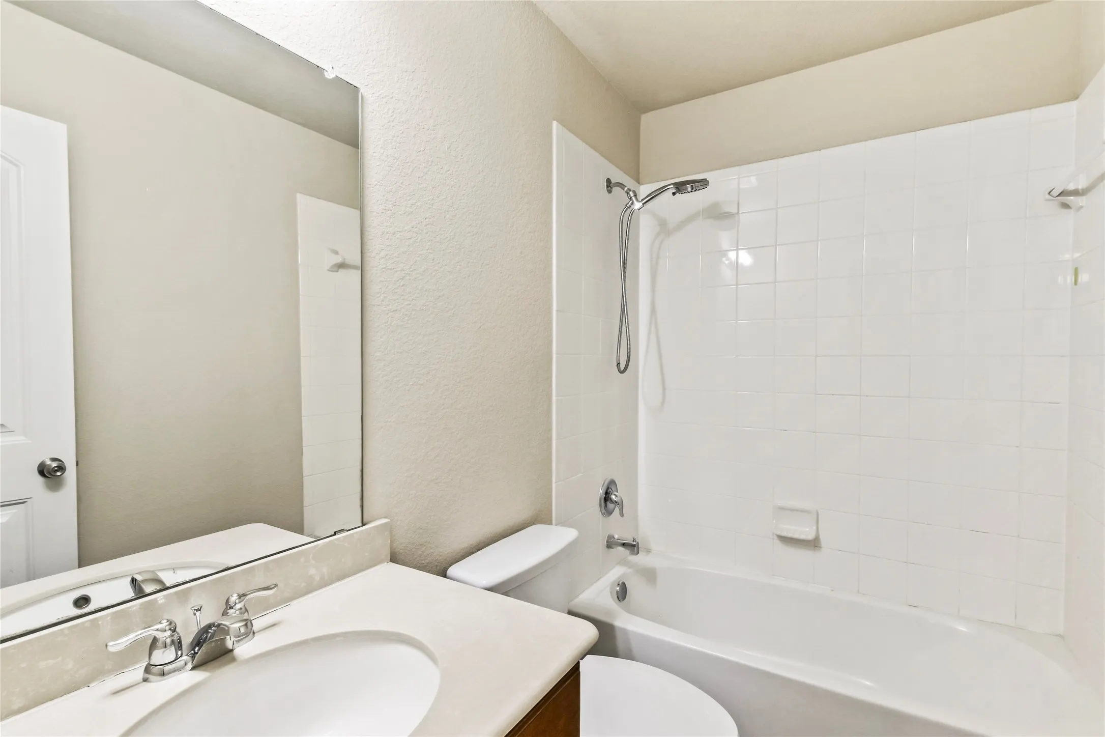 Single Family Residence For Rent in Collin County , 429 Andalusian Trail, Celina, Texas 75009, 5 Bedroom, 4 Bathroom, 2 Garage spaces, 2,342 Sqft, built in 2014, mls#21320195, Real Estate Agent in Celina, Homes For Rent in Collin county, Homes For Rent in Celina, Realtor in Celina Texas, Real Estate Brokerage Independent Realty Texas, Luminita Cordes Realtor