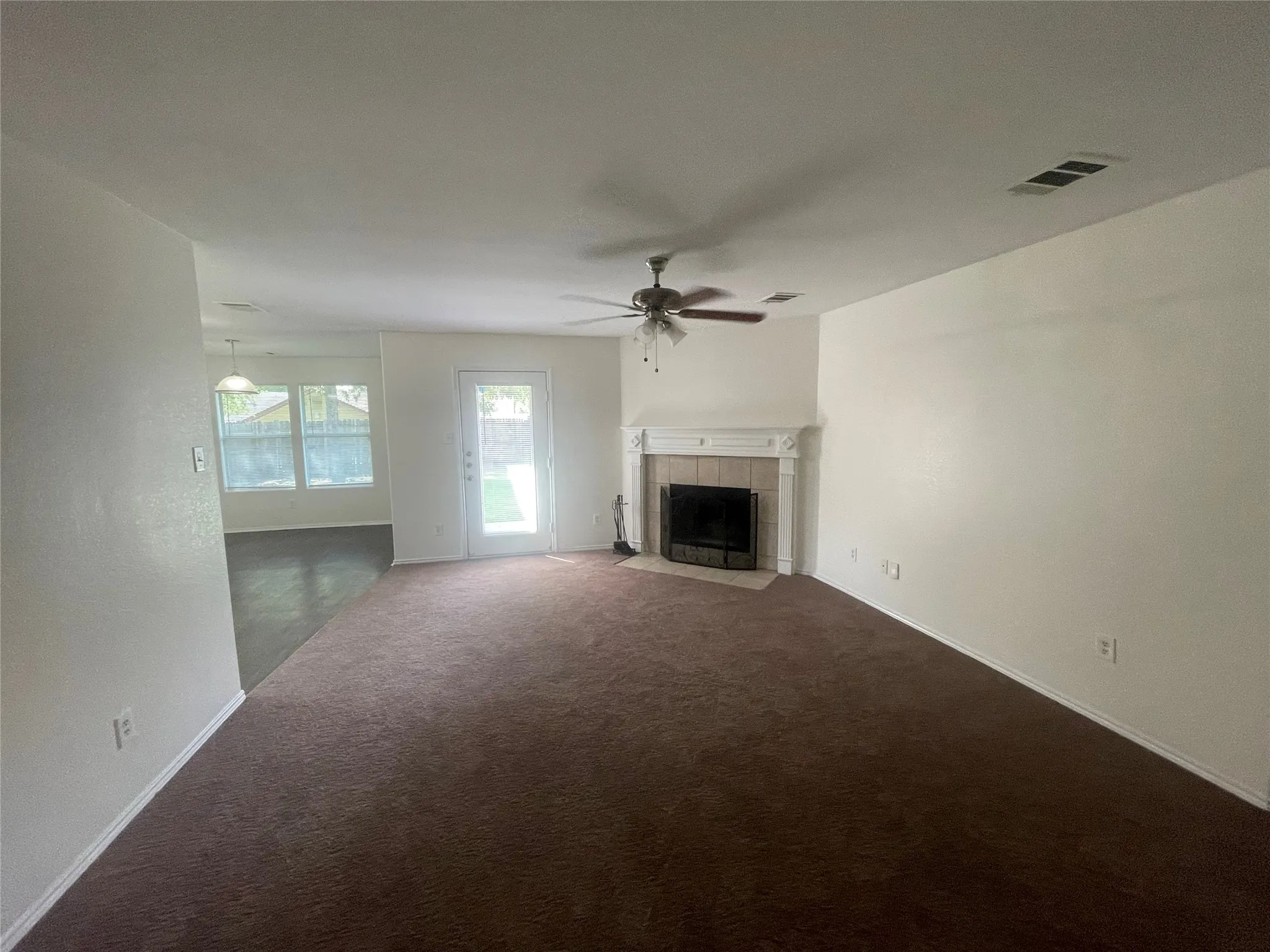 Single Family Residence For Rent in Dallas County , 1306 Trent Street, Seagoville, Texas 75159, 4 Bedroom, 2 Bathroom, 2 Garage spaces, 1,612 Sqft, built in 2005, mls#21320271, Real Estate Agent in Seagoville, Homes For Rent in Dallas county, Homes For Rent in Seagoville, Realtor in Seagoville Texas, Real Estate Brokerage Independent Realty Texas, Luminita Cordes Realtor