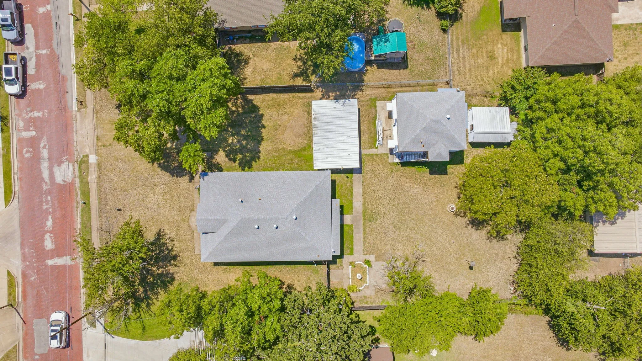 Single Family Residence For Sale in Erath County , 648 N Belknap Street, Stephenville, Texas 76401, 3 Bedroom, 2 Bathroom, Garage spaces, 1,606 Sqft, built in 1950, mls#21320273, Real Estate Agent in Stephenville, Homes For Sale in Erath county, Homes For Sale in Stephenville, Realtor in Stephenville Texas, Real Estate Brokerage Independent Realty Texas, Luminita Cordes Realtor