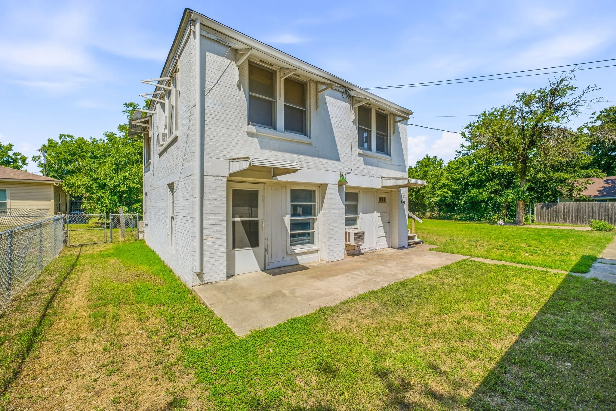 Single Family Residence For Sale in Erath County , 648 N Belknap Street, Stephenville, Texas 76401, 3 Bedroom, 2 Bathroom, Garage spaces, 1,606 Sqft, built in 1950, mls#21320273, Real Estate Agent in Stephenville, Homes For Sale in Erath county, Homes For Sale in Stephenville, Realtor in Stephenville Texas, Real Estate Brokerage Independent Realty Texas, Luminita Cordes Realtor