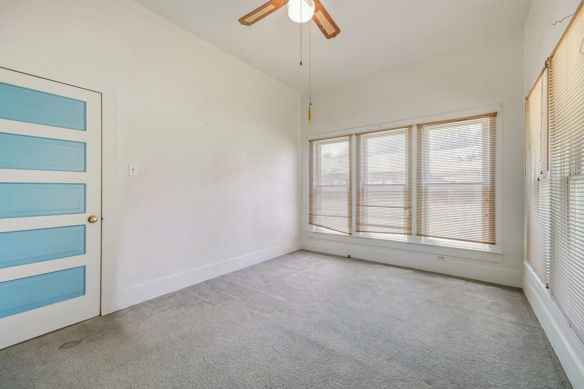Bedroom w/bath