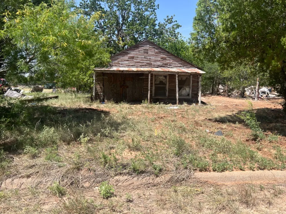 Single Family Residence For Sale in Jones County , 615 Davenport E, Stamford, Texas 79553, 0, 0, Garage spaces, 0 Sqft, built in 1955, Price $35,000, mls#21320298, Real Estate Agent in Stamford, Homes For Sale in Jones county, Homes For Sale in Stamford, Realtor in Stamford Texas, Real Estate Brokerage Independent Realty Texas, Luminita Cordes Realtor