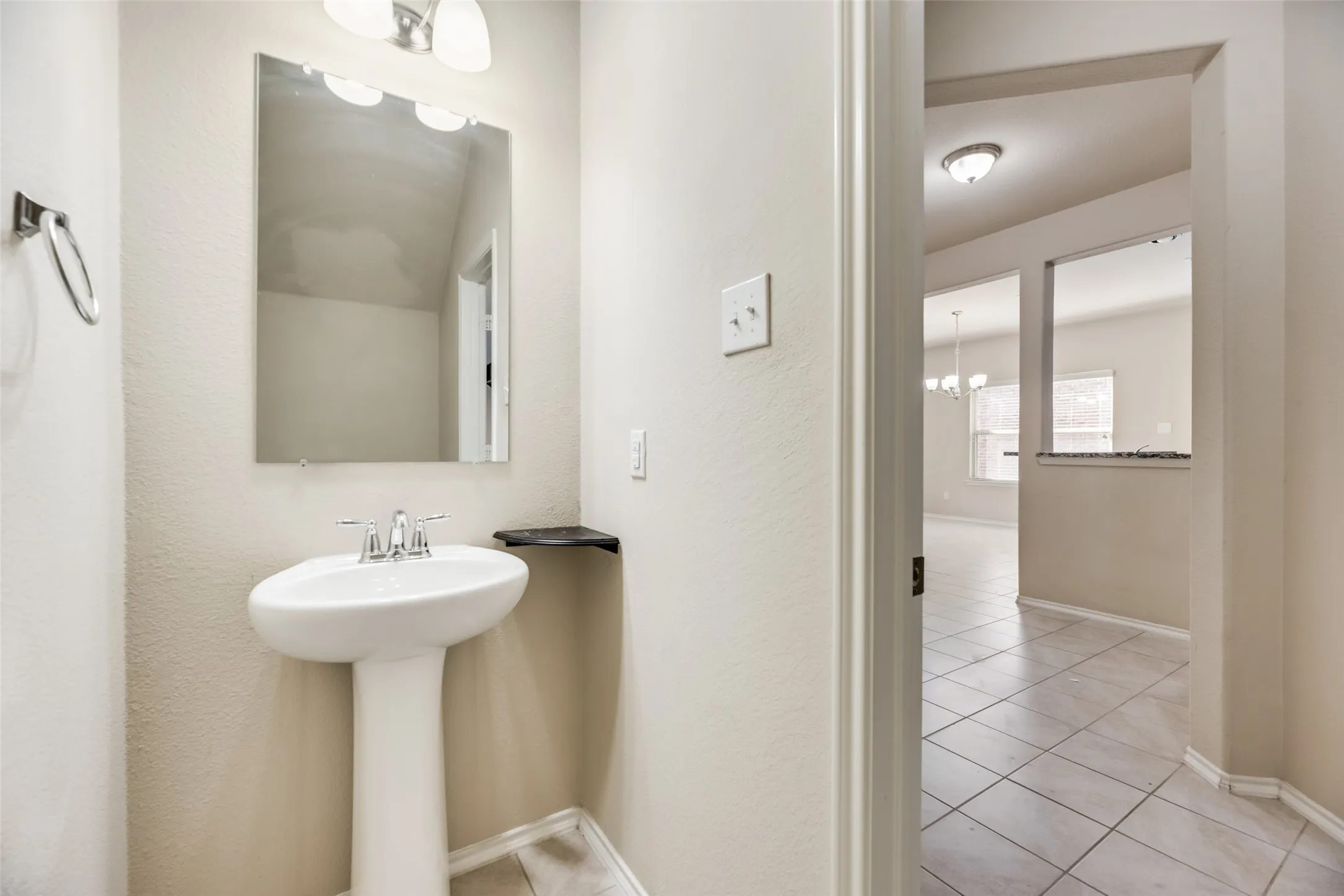 Single Family Residence For Rent in Collin County , 9825 Prairie Dog Lane, Mc Kinney, Texas 75071, 4 Bedroom, 4 Bathroom, 2 Garage spaces, 2,223 Sqft, built in 2016, mls#21318186, Real Estate Agent in Mc Kinney, Homes For Rent in Collin county, Homes For Rent in Mc Kinney, Realtor in Mc Kinney Texas, Real Estate Brokerage Independent Realty Texas, Luminita Cordes Realtor