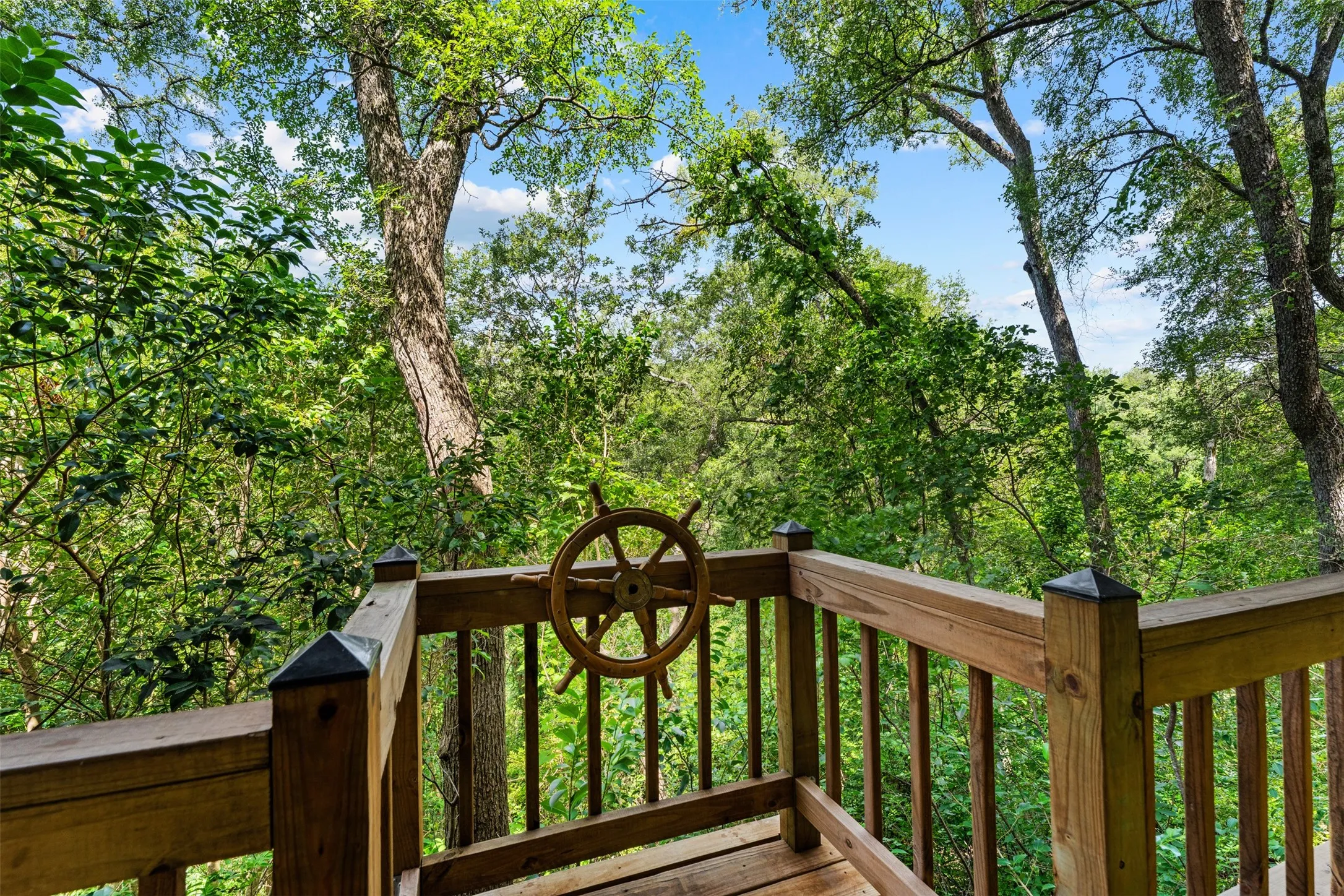 Single Family Residence For Sale in Mc Lennan County , 3020 N 43rd Street, Waco, Texas 76710, 3 Bedroom, 2 Bathroom, 2 Garage spaces, 2,104 Sqft, built in 1978, mls#21320164, Real Estate Agent in Waco, Homes For Sale in Mc Lennan county, Homes For Sale in Waco, Realtor in Waco Texas, Real Estate Brokerage Independent Realty Texas, Luminita Cordes Realtor