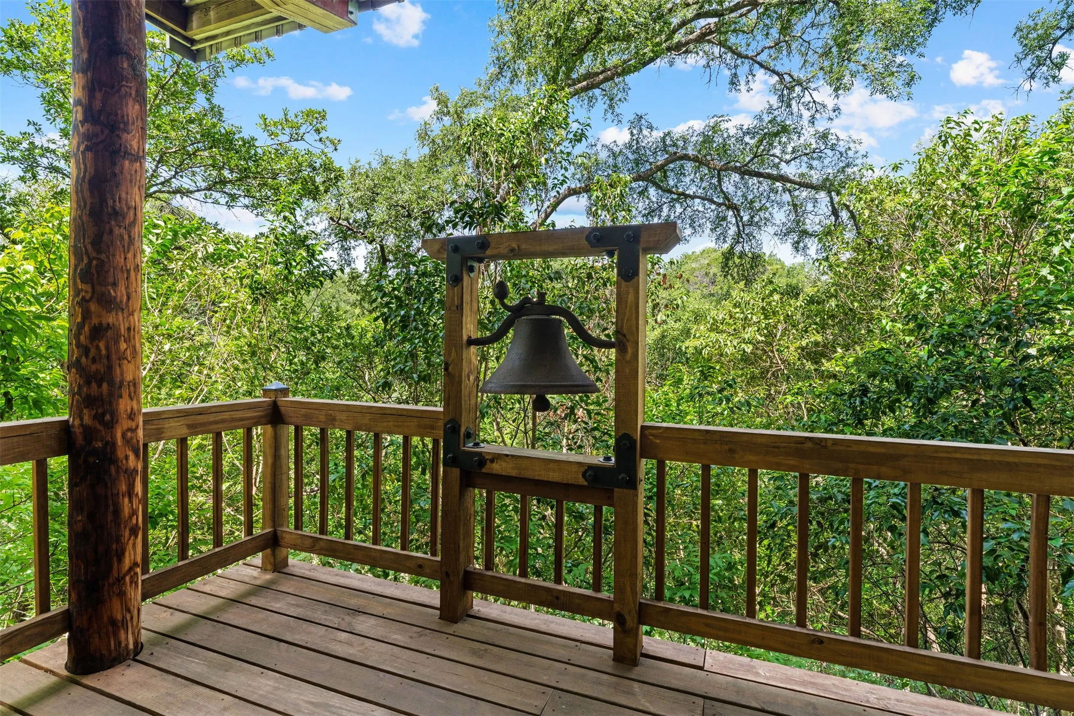 Single Family Residence For Sale in Mc Lennan County , 3020 N 43rd Street, Waco, Texas 76710, 3 Bedroom, 2 Bathroom, 2 Garage spaces, 2,104 Sqft, built in 1978, mls#21320164, Real Estate Agent in Waco, Homes For Sale in Mc Lennan county, Homes For Sale in Waco, Realtor in Waco Texas, Real Estate Brokerage Independent Realty Texas, Luminita Cordes Realtor