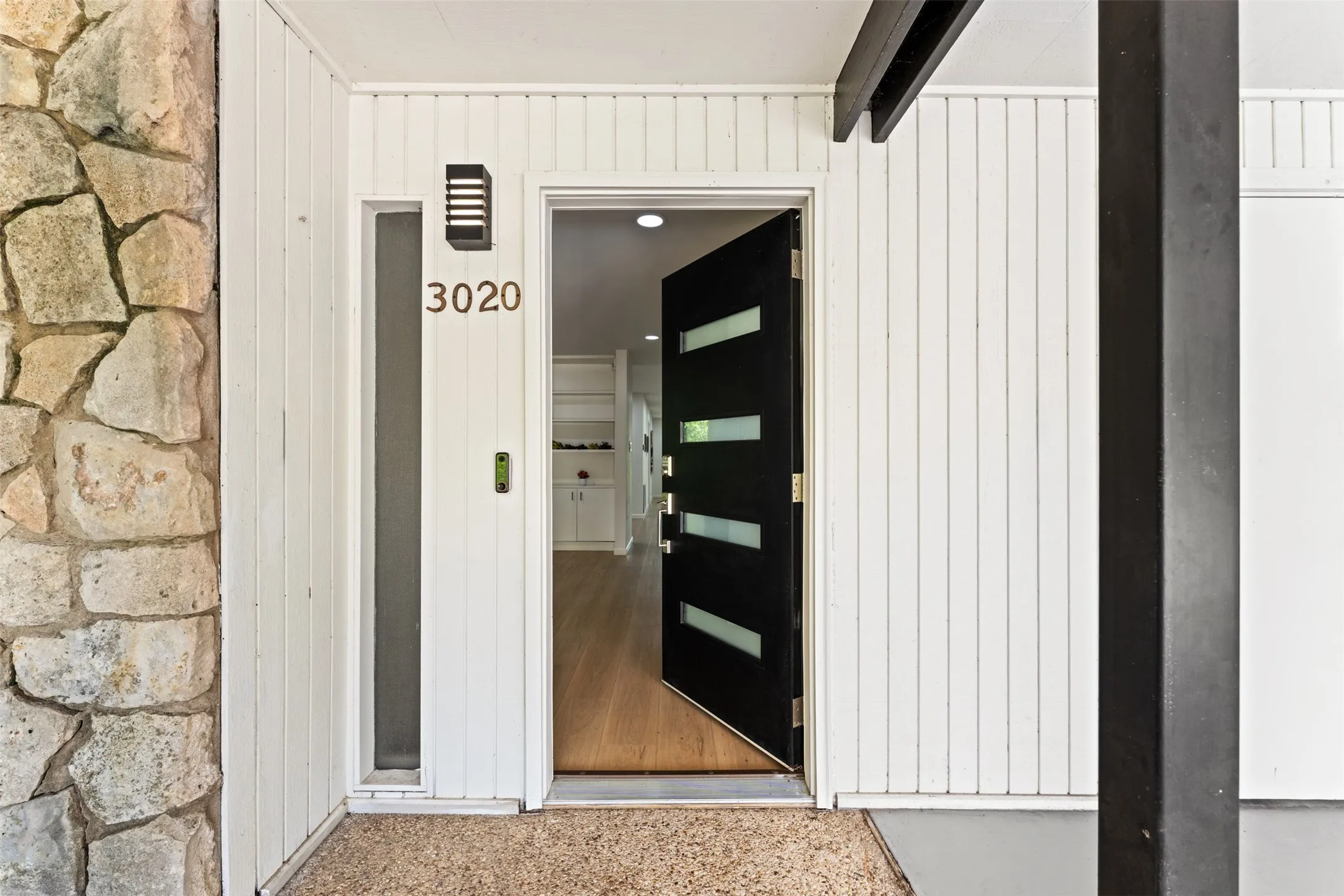 Single Family Residence For Sale in Mc Lennan County , 3020 N 43rd Street, Waco, Texas 76710, 3 Bedroom, 2 Bathroom, 2 Garage spaces, 2,104 Sqft, built in 1978, mls#21320164, Real Estate Agent in Waco, Homes For Sale in Mc Lennan county, Homes For Sale in Waco, Realtor in Waco Texas, Real Estate Brokerage Independent Realty Texas, Luminita Cordes Realtor