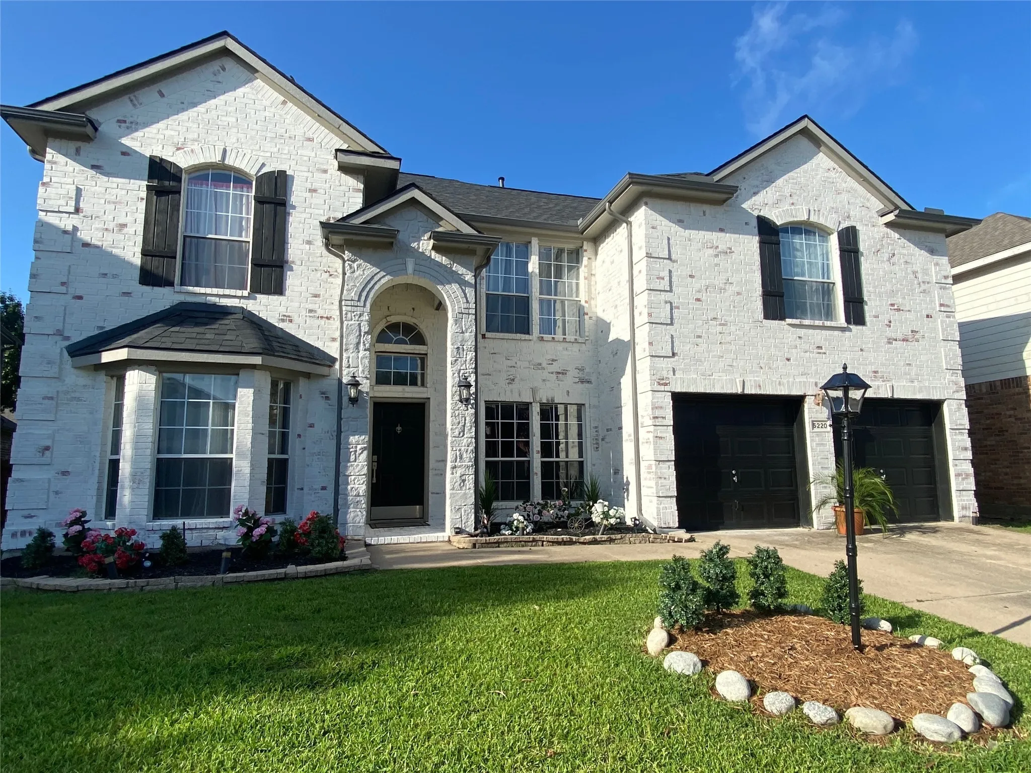 Single Family Residence For Sale in Tarrant County , 5220 Selago Drive, Fort Worth, Texas 76244, 5 Bedrooms, 4 Bathrooms, 2 Garage spaces, 3,207 Sqft, built in 2001, Price $579,000, mls#21320315, Real Estate Agent in Fort Worth, Homes For Sale in Tarrant county, Homes For Sale in Fort Worth, Realtor in Fort Worth Texas, Real Estate Brokerage Independent Realty Texas, Luminita Cordes Realtor