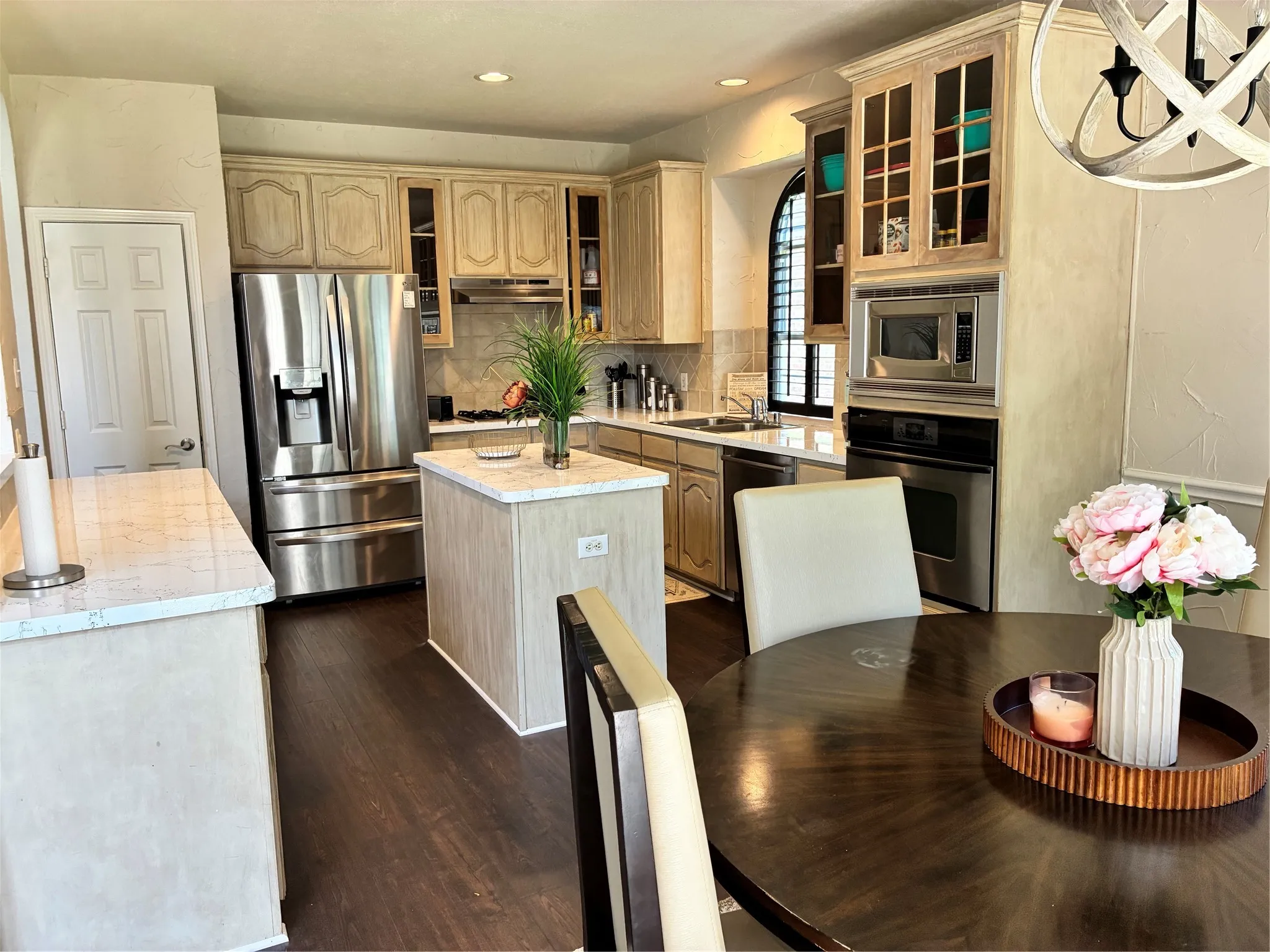 Single Family Residence For Sale in Tarrant County , 5220 Selago Drive, Fort Worth, Texas 76244, 5 Bedrooms, 4 Bathrooms, 2 Garage spaces, 3,207 Sqft, built in 2001, Price $579,000, mls#21320315, Real Estate Agent in Fort Worth, Homes For Sale in Tarrant county, Homes For Sale in Fort Worth, Realtor in Fort Worth Texas, Real Estate Brokerage Independent Realty Texas, Luminita Cordes Realtor