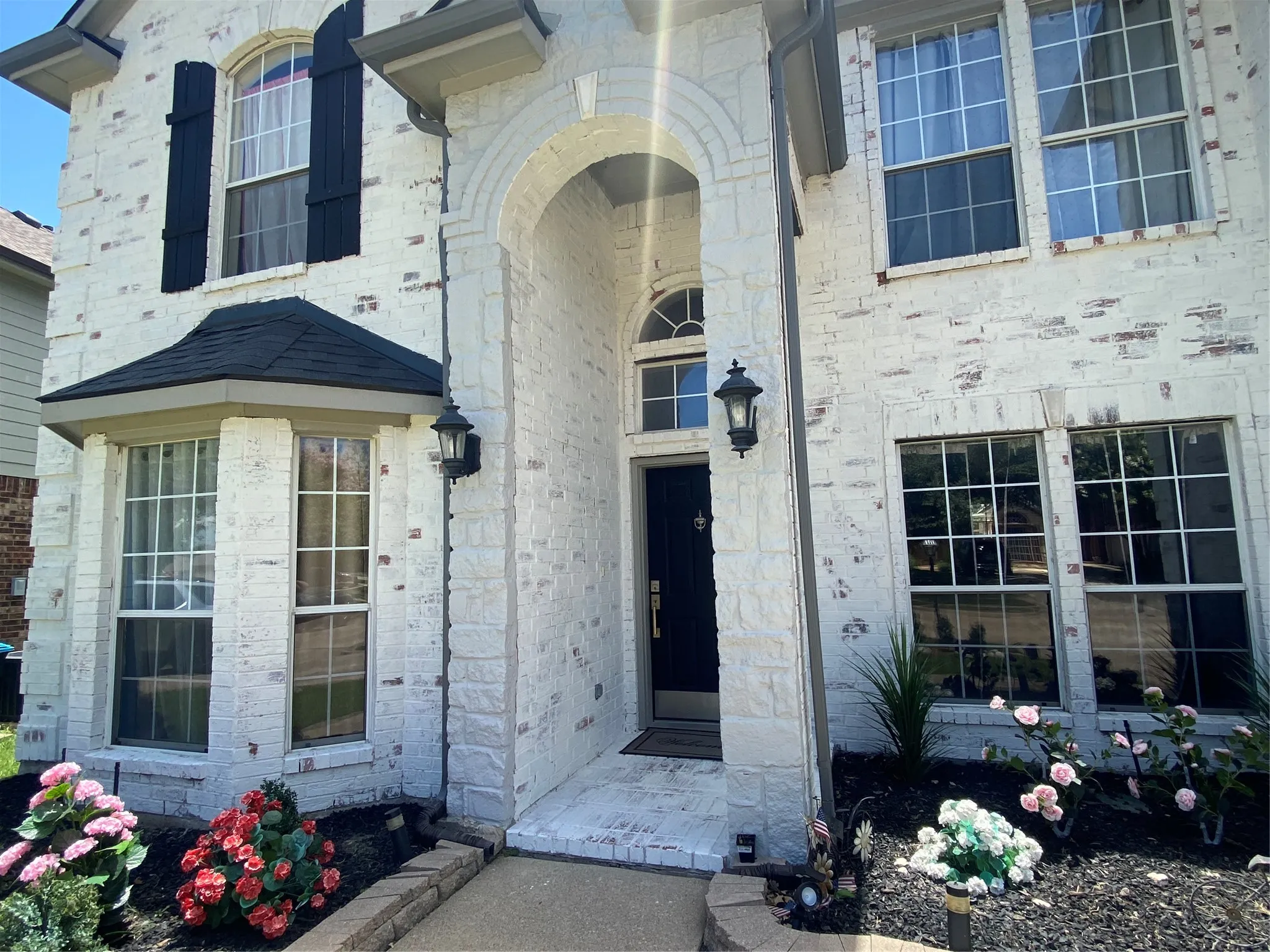 Single Family Residence For Sale in Tarrant County , 5220 Selago Drive, Fort Worth, Texas 76244, 5 Bedrooms, 4 Bathrooms, 2 Garage spaces, 3,207 Sqft, built in 2001, Price $579,000, mls#21320315, Real Estate Agent in Fort Worth, Homes For Sale in Tarrant county, Homes For Sale in Fort Worth, Realtor in Fort Worth Texas, Real Estate Brokerage Independent Realty Texas, Luminita Cordes Realtor