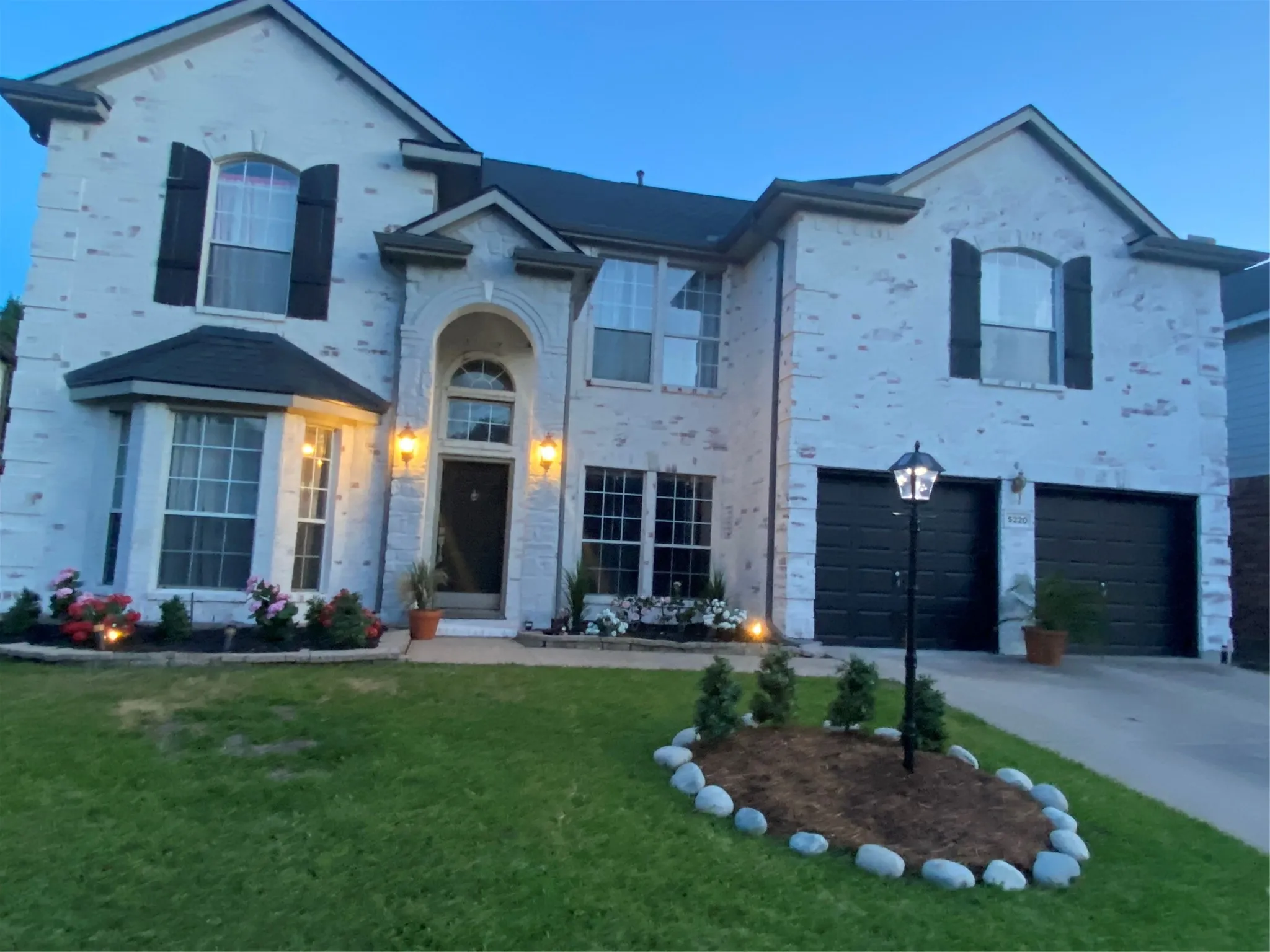 Single Family Residence For Sale in Tarrant County , 5220 Selago Drive, Fort Worth, Texas 76244, 5 Bedrooms, 4 Bathrooms, 2 Garage spaces, 3,207 Sqft, built in 2001, Price $579,000, mls#21320315, Real Estate Agent in Fort Worth, Homes For Sale in Tarrant county, Homes For Sale in Fort Worth, Realtor in Fort Worth Texas, Real Estate Brokerage Independent Realty Texas, Luminita Cordes Realtor
