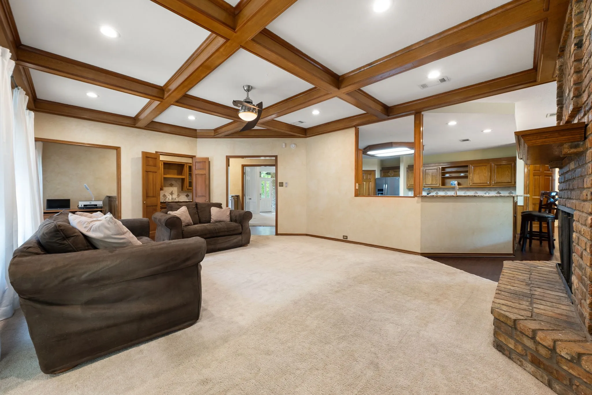 Single Family Residence For Sale in Hunt County , 1023 County Road 3310, Greenville, Texas 75402, 3 Bedroom, 4 Bathroom, 5 Garage spaces, 3,138 Sqft, built in 1987, mls#21316941, Real Estate Agent in Greenville, Homes For Sale in Hunt county, Homes For Sale in Greenville, Realtor in Greenville Texas, Real Estate Brokerage Independent Realty Texas, Luminita Cordes Realtor