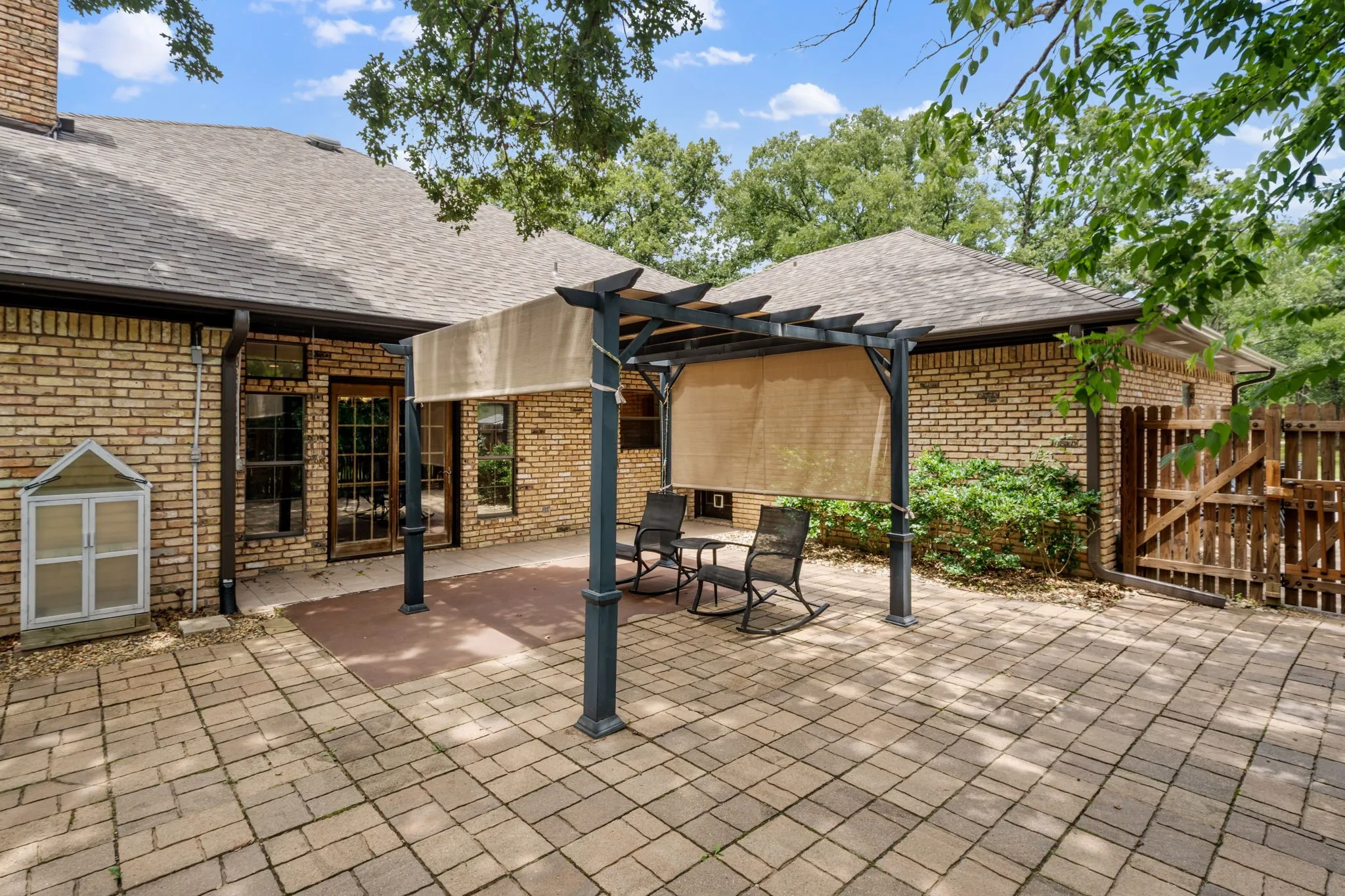 Single Family Residence For Sale in Hunt County , 1023 County Road 3310, Greenville, Texas 75402, 3 Bedroom, 4 Bathroom, 5 Garage spaces, 3,138 Sqft, built in 1987, mls#21316941, Real Estate Agent in Greenville, Homes For Sale in Hunt county, Homes For Sale in Greenville, Realtor in Greenville Texas, Real Estate Brokerage Independent Realty Texas, Luminita Cordes Realtor