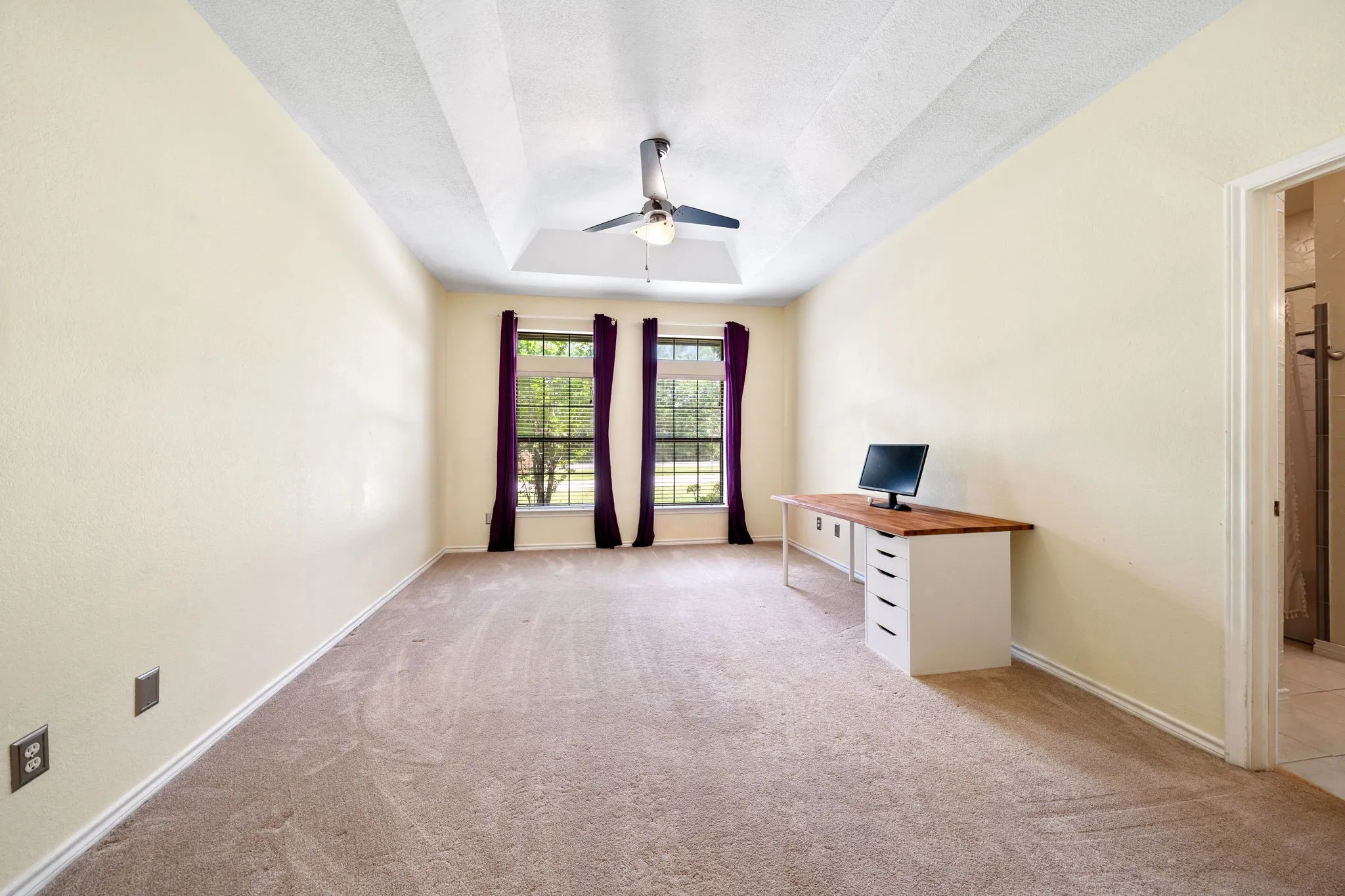 Single Family Residence For Sale in Hunt County , 1023 County Road 3310, Greenville, Texas 75402, 3 Bedroom, 4 Bathroom, 5 Garage spaces, 3,138 Sqft, built in 1987, mls#21316941, Real Estate Agent in Greenville, Homes For Sale in Hunt county, Homes For Sale in Greenville, Realtor in Greenville Texas, Real Estate Brokerage Independent Realty Texas, Luminita Cordes Realtor
