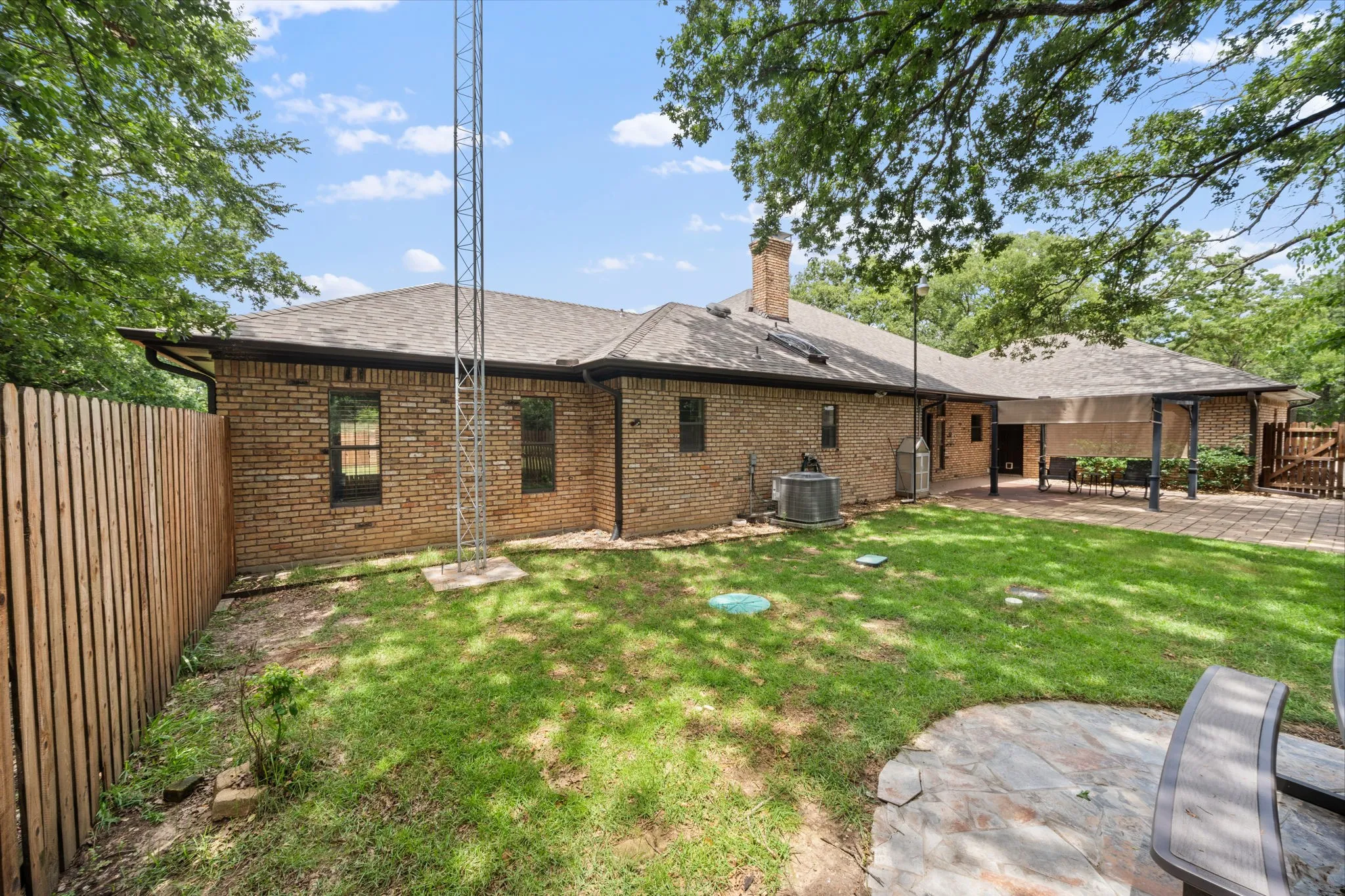 Single Family Residence For Sale in Hunt County , 1023 County Road 3310, Greenville, Texas 75402, 3 Bedroom, 4 Bathroom, 5 Garage spaces, 3,138 Sqft, built in 1987, mls#21316941, Real Estate Agent in Greenville, Homes For Sale in Hunt county, Homes For Sale in Greenville, Realtor in Greenville Texas, Real Estate Brokerage Independent Realty Texas, Luminita Cordes Realtor