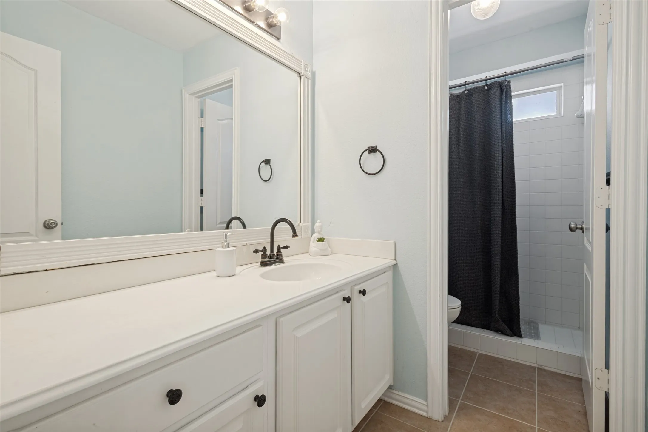 Single Family Residence For Rent in Denton County , 3737 Cottonwood Springs Drive, The Colony, Texas 75056, 4 Bedroom, 6 Bathroom, 2 Garage spaces, 2,347 Sqft, built in 1996, mls#21320284, Real Estate Agent in The Colony, Homes For Rent in Denton county, Homes For Rent in The Colony, Realtor in The Colony Texas, Real Estate Brokerage Independent Realty Texas, Luminita Cordes Realtor