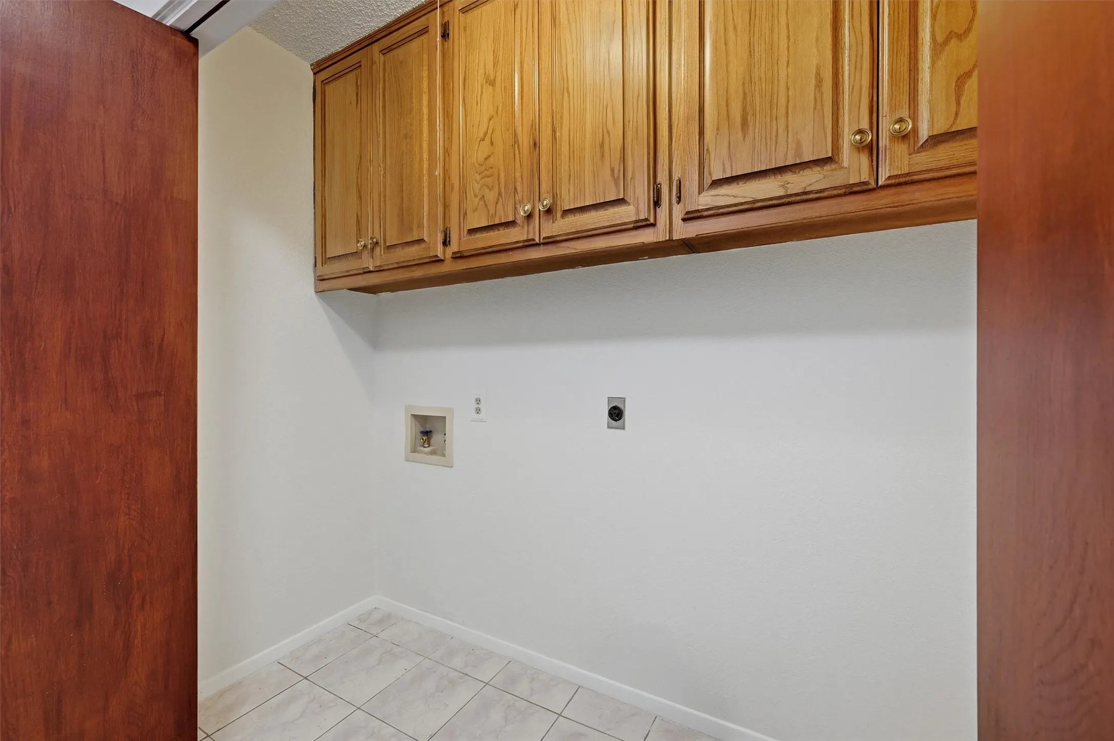 Single Family Residence For Sale in Grayson County , 3110 Normandy Drive, Sherman, Texas 75090, 3 Bedroom, 2 Bathroom, 2 Garage spaces, 1,387 Sqft, built in 1983, mls#21316509, Real Estate Agent in Sherman, Homes For Sale in Grayson county, Homes For Sale in Sherman, Realtor in Sherman Texas, Real Estate Brokerage Independent Realty Texas, Luminita Cordes Realtor