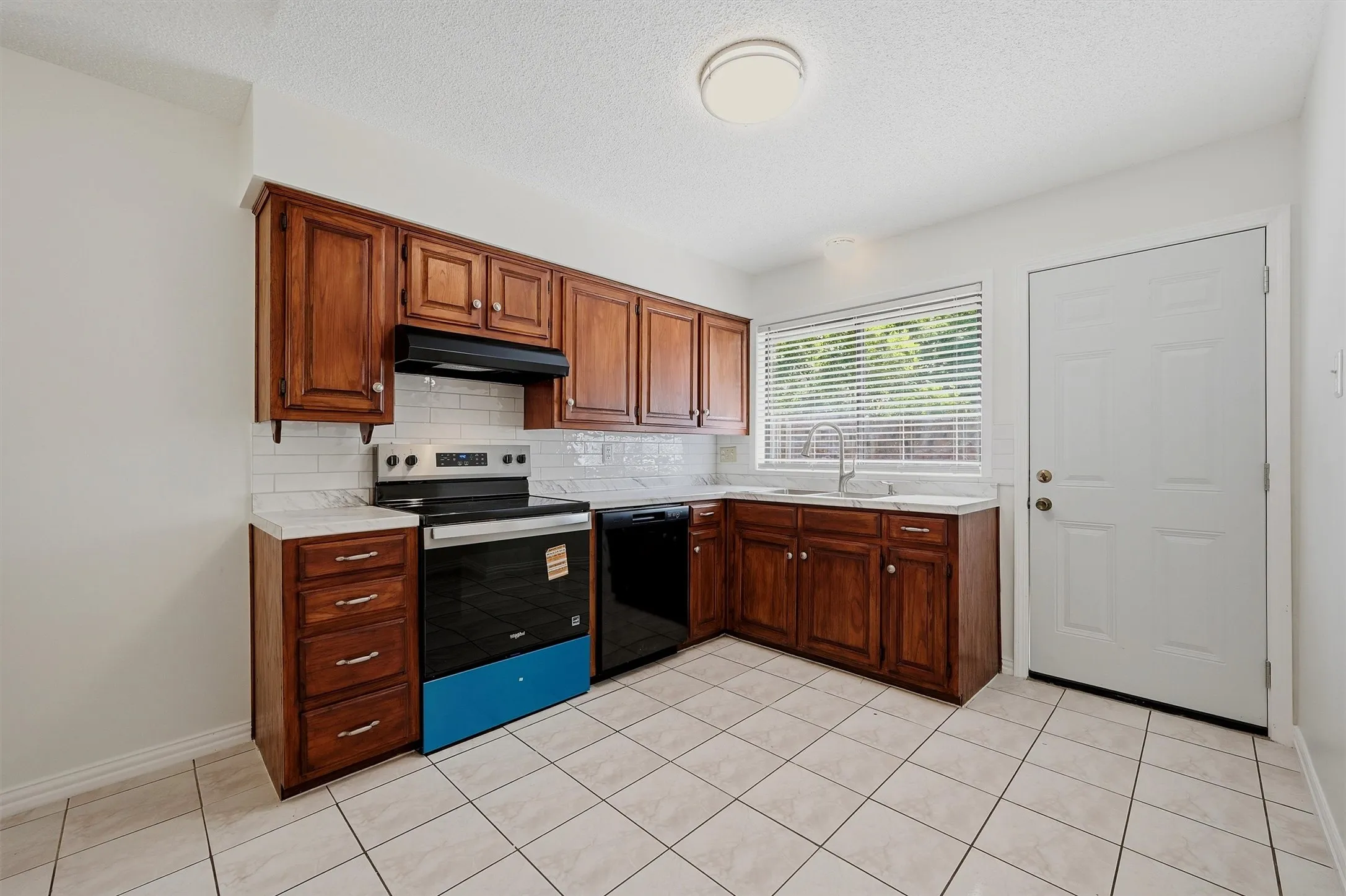 Single Family Residence For Sale in Grayson County , 3110 Normandy Drive, Sherman, Texas 75090, 3 Bedroom, 2 Bathroom, 2 Garage spaces, 1,387 Sqft, built in 1983, mls#21316509, Real Estate Agent in Sherman, Homes For Sale in Grayson county, Homes For Sale in Sherman, Realtor in Sherman Texas, Real Estate Brokerage Independent Realty Texas, Luminita Cordes Realtor