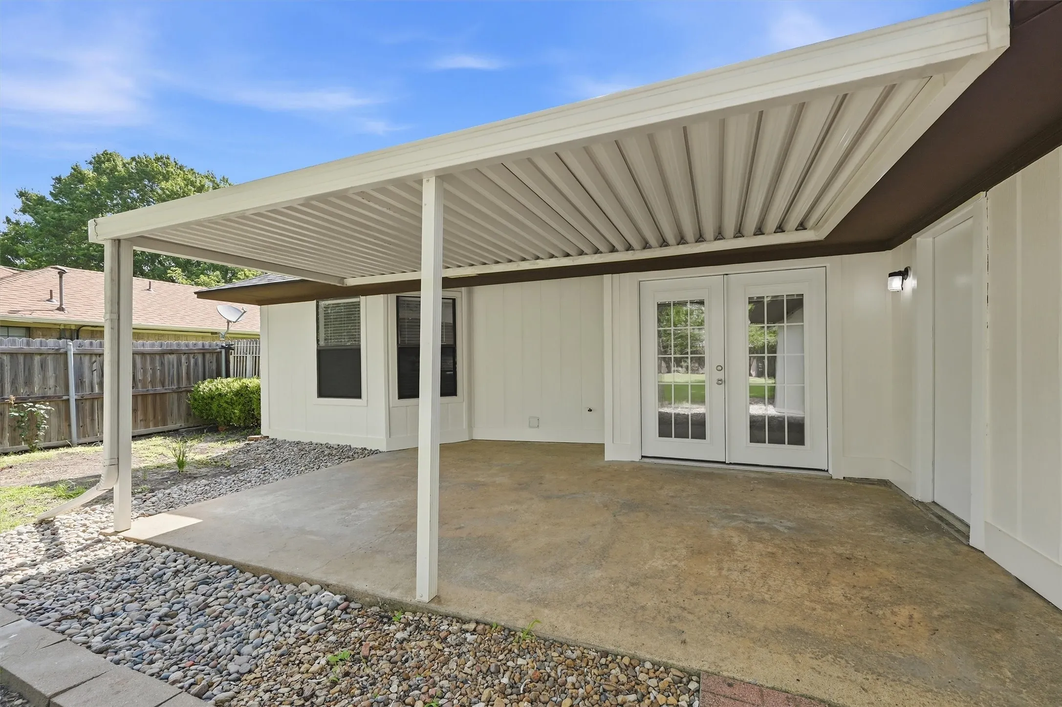 Single Family Residence For Sale in Grayson County , 3110 Normandy Drive, Sherman, Texas 75090, 3 Bedroom, 2 Bathroom, 2 Garage spaces, 1,387 Sqft, built in 1983, mls#21316509, Real Estate Agent in Sherman, Homes For Sale in Grayson county, Homes For Sale in Sherman, Realtor in Sherman Texas, Real Estate Brokerage Independent Realty Texas, Luminita Cordes Realtor