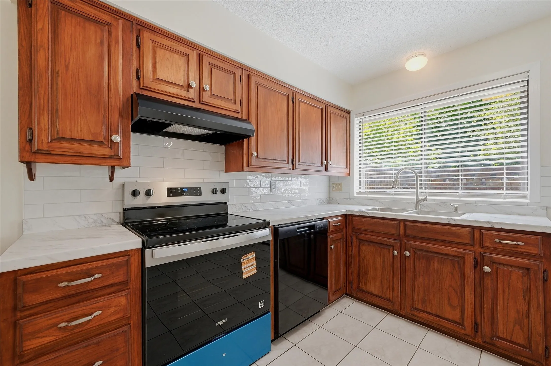 Single Family Residence For Sale in Grayson County , 3110 Normandy Drive, Sherman, Texas 75090, 3 Bedroom, 2 Bathroom, 2 Garage spaces, 1,387 Sqft, built in 1983, mls#21316509, Real Estate Agent in Sherman, Homes For Sale in Grayson county, Homes For Sale in Sherman, Realtor in Sherman Texas, Real Estate Brokerage Independent Realty Texas, Luminita Cordes Realtor