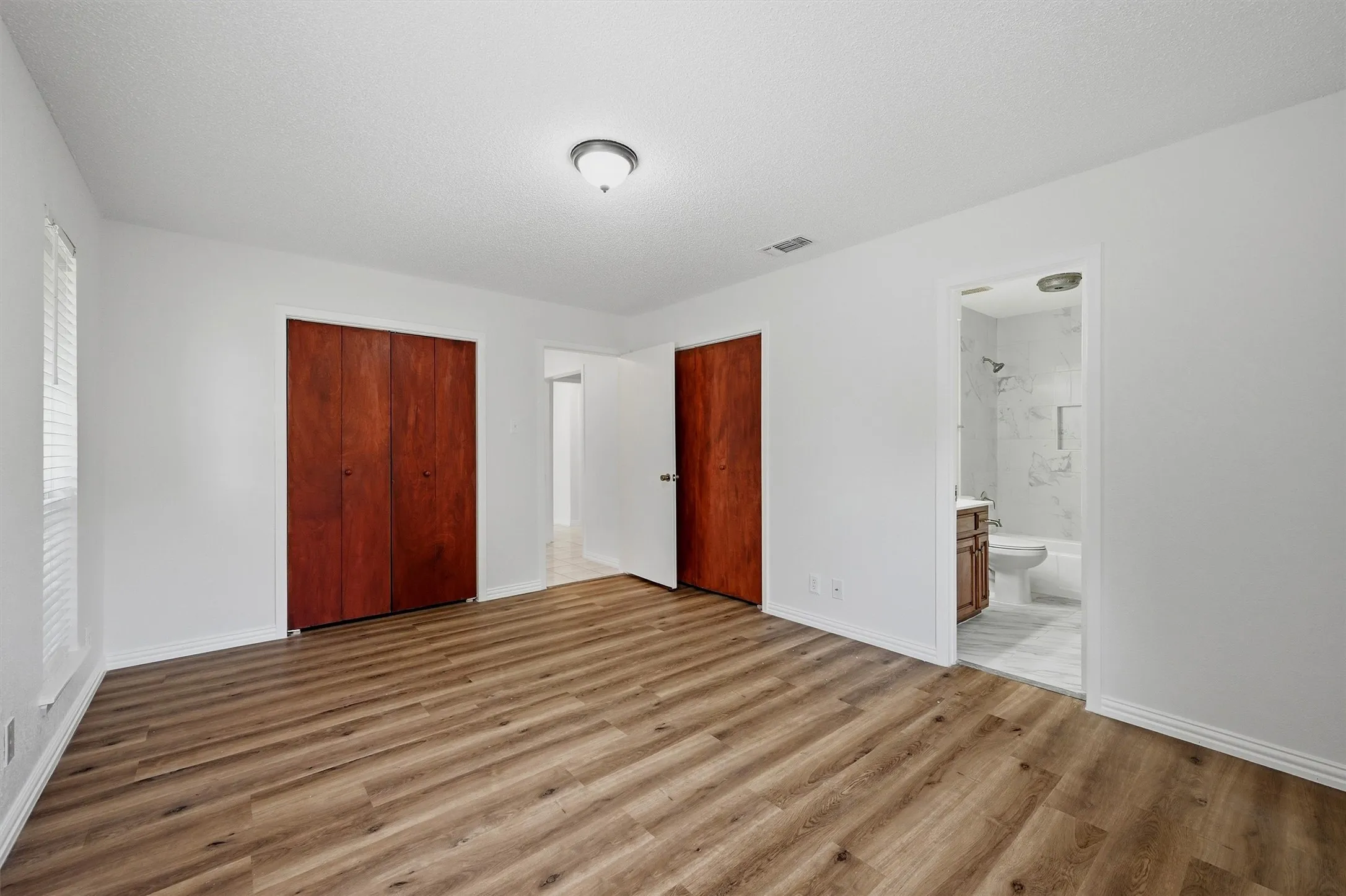 Single Family Residence For Sale in Grayson County , 3110 Normandy Drive, Sherman, Texas 75090, 3 Bedroom, 2 Bathroom, 2 Garage spaces, 1,387 Sqft, built in 1983, mls#21316509, Real Estate Agent in Sherman, Homes For Sale in Grayson county, Homes For Sale in Sherman, Realtor in Sherman Texas, Real Estate Brokerage Independent Realty Texas, Luminita Cordes Realtor