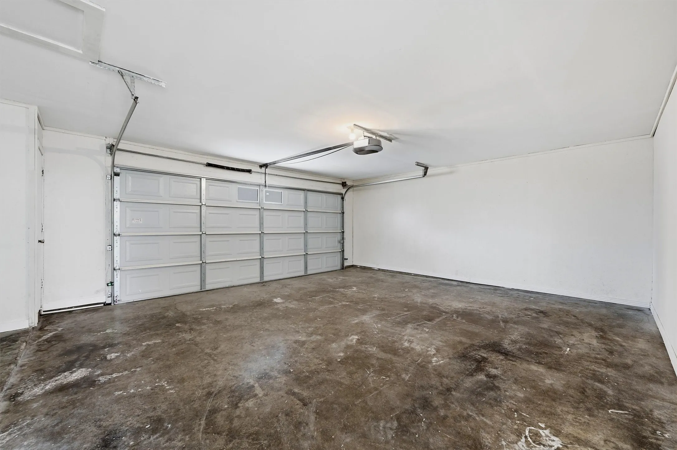 Single Family Residence For Sale in Grayson County , 3110 Normandy Drive, Sherman, Texas 75090, 3 Bedroom, 2 Bathroom, 2 Garage spaces, 1,387 Sqft, built in 1983, mls#21316509, Real Estate Agent in Sherman, Homes For Sale in Grayson county, Homes For Sale in Sherman, Realtor in Sherman Texas, Real Estate Brokerage Independent Realty Texas, Luminita Cordes Realtor
