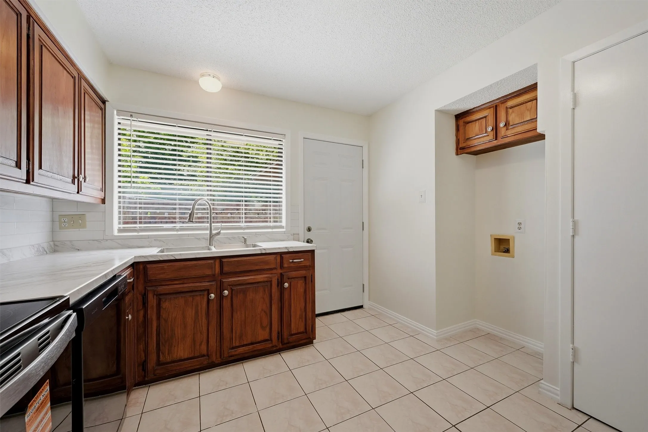 Single Family Residence For Sale in Grayson County , 3110 Normandy Drive, Sherman, Texas 75090, 3 Bedroom, 2 Bathroom, 2 Garage spaces, 1,387 Sqft, built in 1983, mls#21316509, Real Estate Agent in Sherman, Homes For Sale in Grayson county, Homes For Sale in Sherman, Realtor in Sherman Texas, Real Estate Brokerage Independent Realty Texas, Luminita Cordes Realtor