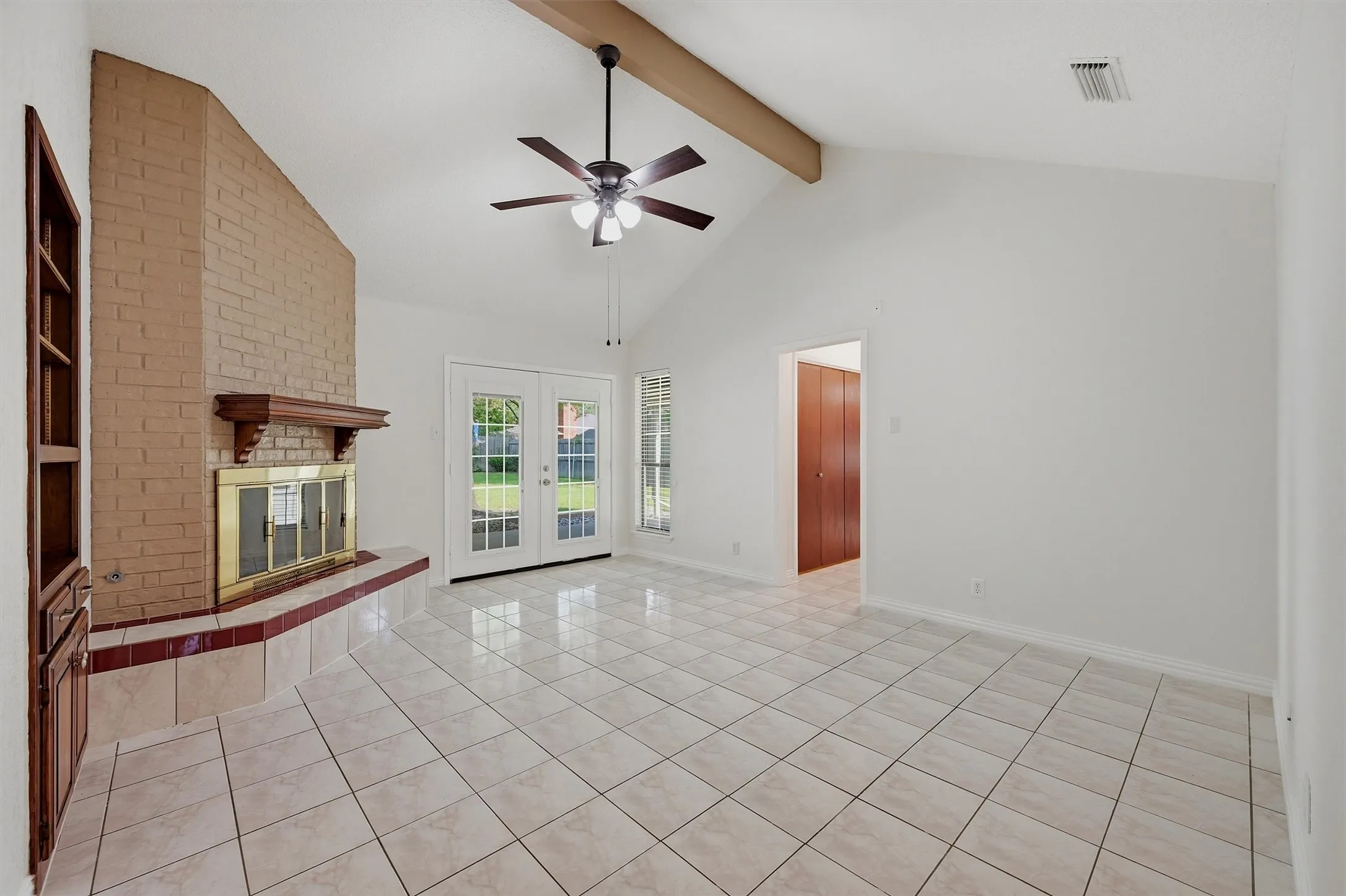 Single Family Residence For Sale in Grayson County , 3110 Normandy Drive, Sherman, Texas 75090, 3 Bedroom, 2 Bathroom, 2 Garage spaces, 1,387 Sqft, built in 1983, mls#21316509, Real Estate Agent in Sherman, Homes For Sale in Grayson county, Homes For Sale in Sherman, Realtor in Sherman Texas, Real Estate Brokerage Independent Realty Texas, Luminita Cordes Realtor