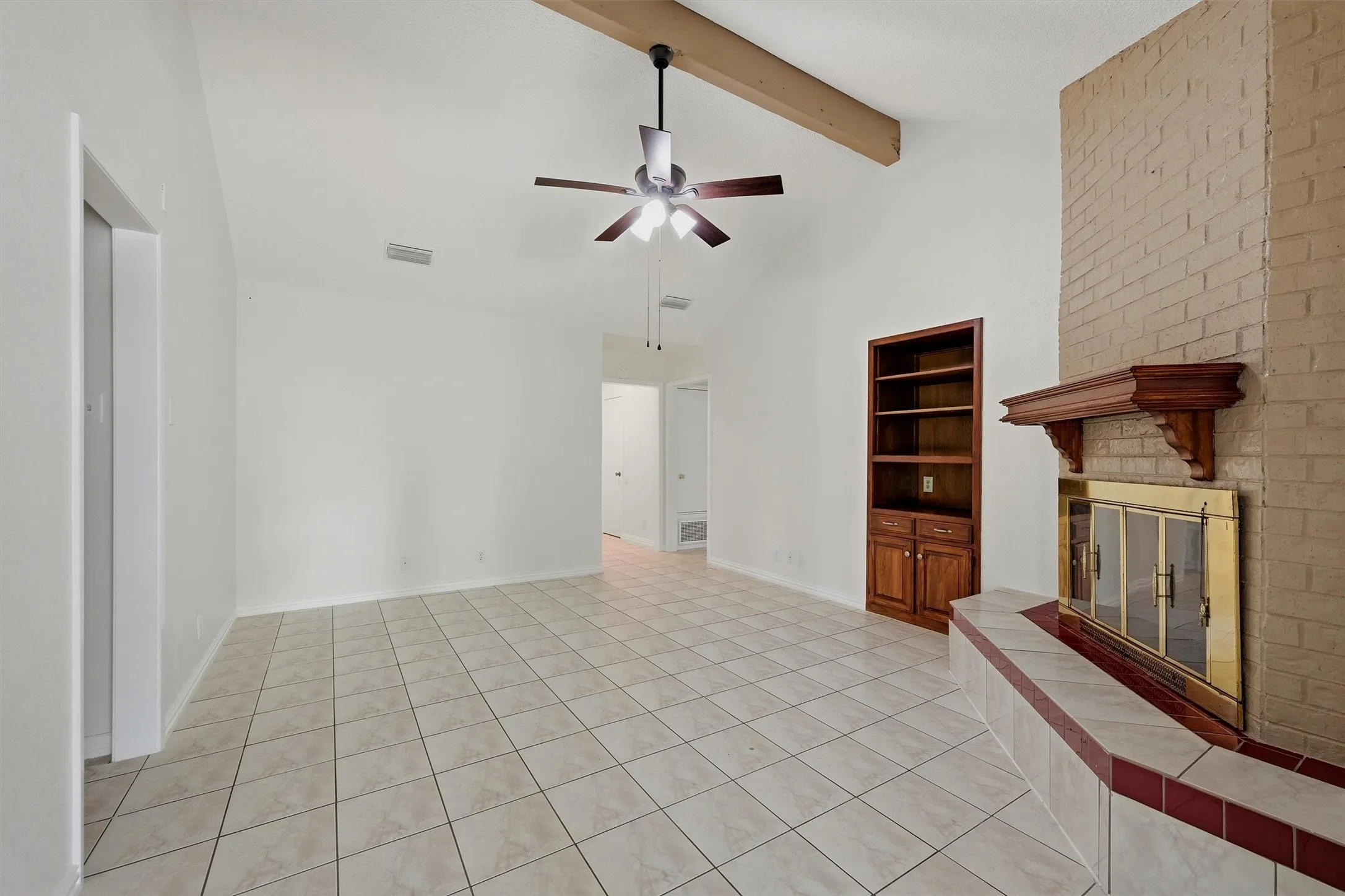 Single Family Residence For Sale in Grayson County , 3110 Normandy Drive, Sherman, Texas 75090, 3 Bedroom, 2 Bathroom, 2 Garage spaces, 1,387 Sqft, built in 1983, mls#21316509, Real Estate Agent in Sherman, Homes For Sale in Grayson county, Homes For Sale in Sherman, Realtor in Sherman Texas, Real Estate Brokerage Independent Realty Texas, Luminita Cordes Realtor
