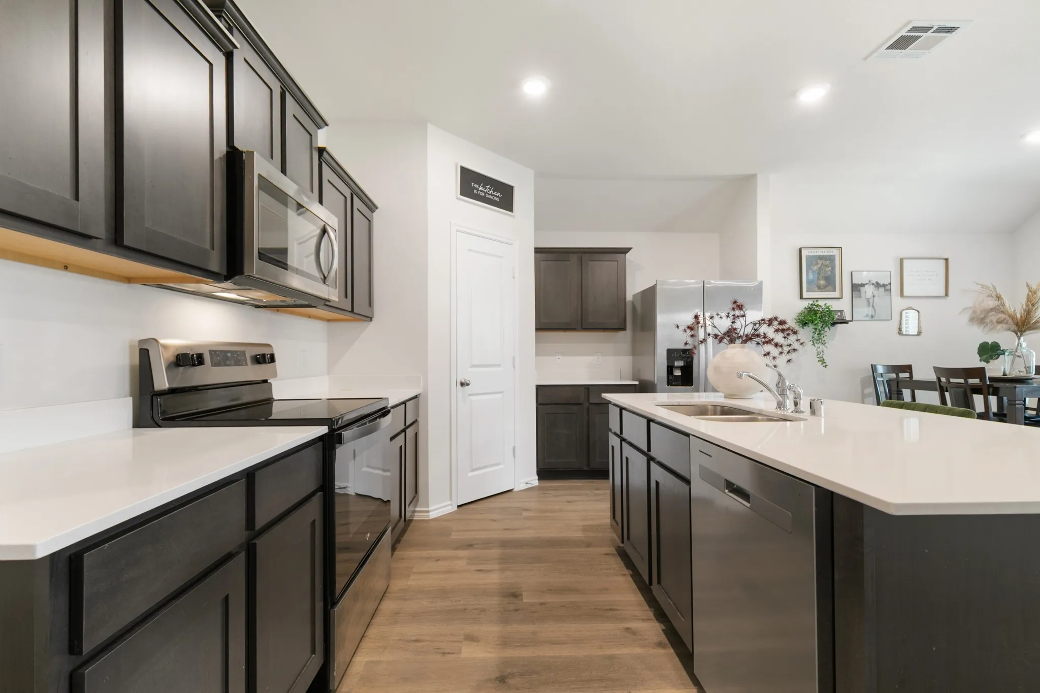 Single Family Residence For Sale in Hunt County , 102 Sunberry Drive, Caddo Mills, Texas 75135, 4 Bedroom, 2 Bathroom, 2 Garage spaces, 1,865 Sqft, built in 2023, mls#21320329, Real Estate Agent in Caddo Mills, Homes For Sale in Hunt county, Homes For Sale in Caddo Mills, Realtor in Caddo Mills Texas, Real Estate Brokerage Independent Realty Texas, Luminita Cordes Realtor