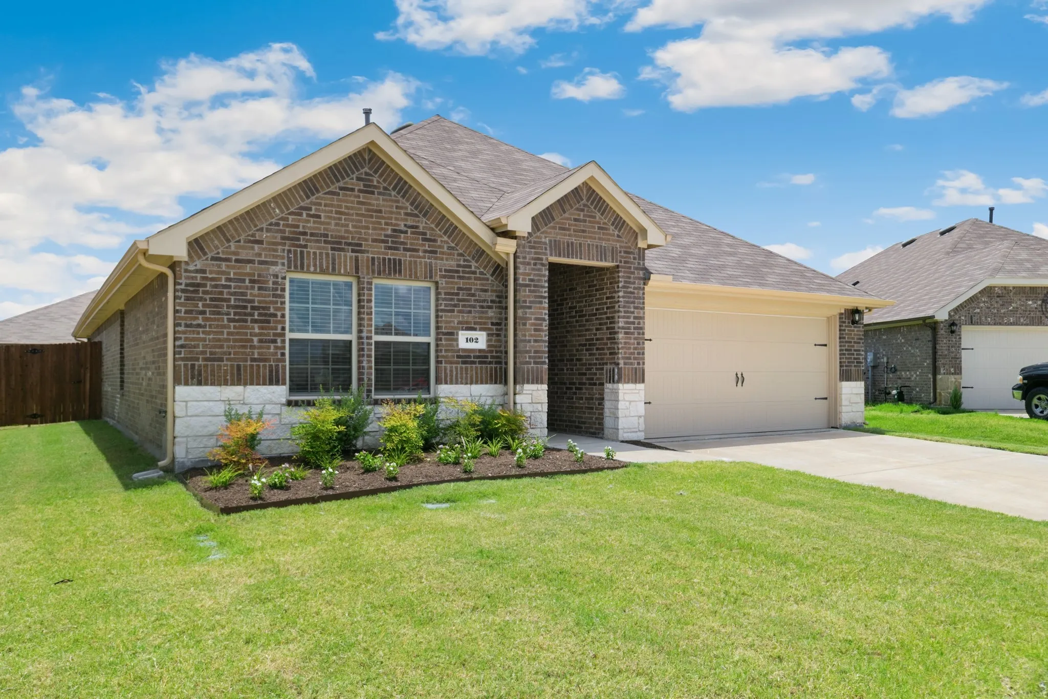 Single Family Residence For Sale in Hunt County , 102 Sunberry Drive, Caddo Mills, Texas 75135, 4 Bedroom, 2 Bathroom, 2 Garage spaces, 1,865 Sqft, built in 2023, mls#21320329, Real Estate Agent in Caddo Mills, Homes For Sale in Hunt county, Homes For Sale in Caddo Mills, Realtor in Caddo Mills Texas, Real Estate Brokerage Independent Realty Texas, Luminita Cordes Realtor