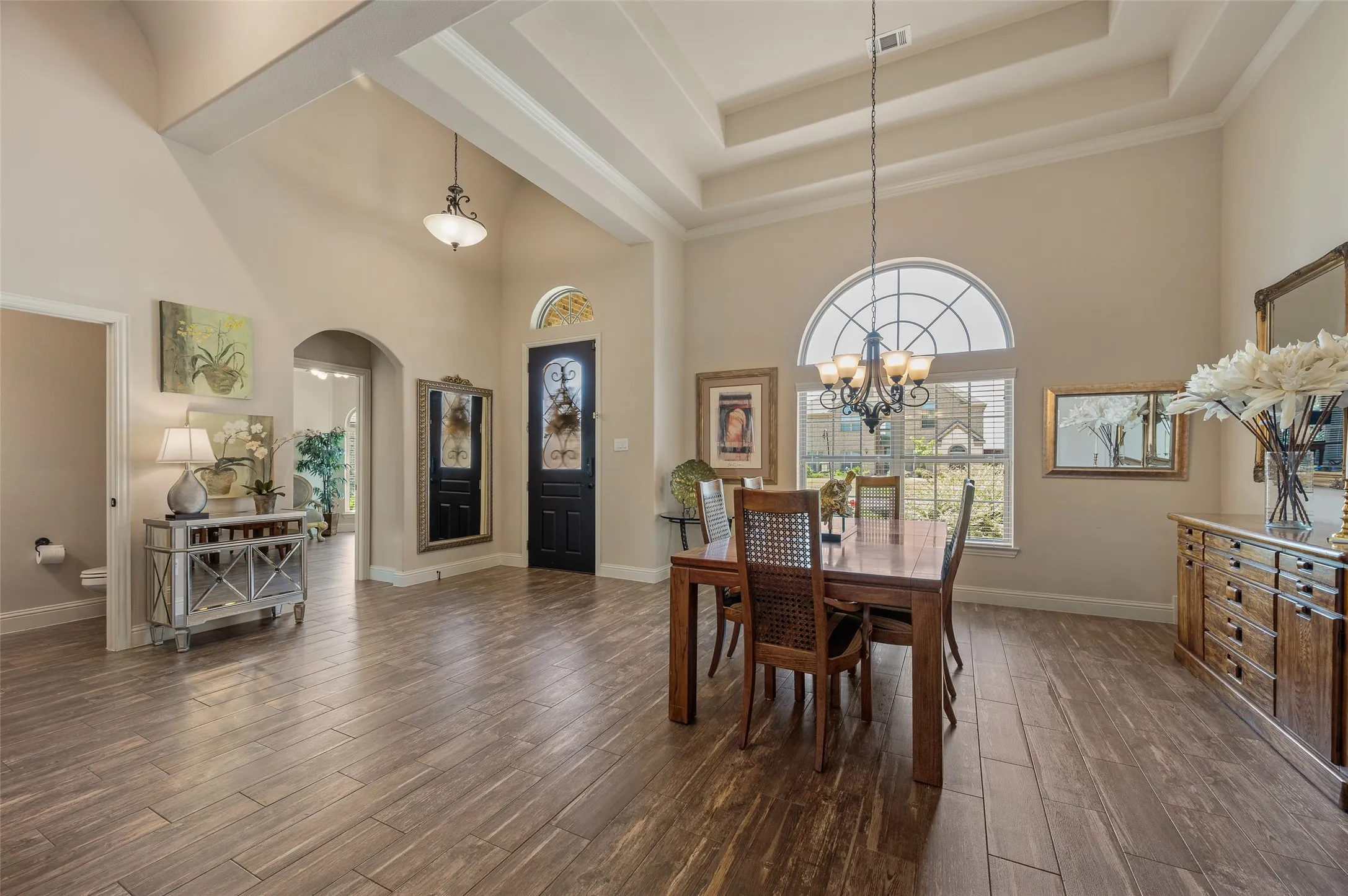 Single Family Residence For Sale in Denton County , 508 Ambergate Drive, Shady Shores, Texas 76208, 4 Bedroom, 4 Bathroom, 3 Garage spaces, 3,152 Sqft, built in 2019, mls#21318971, Real Estate Agent in Shady Shores, Homes For Sale in Denton county, Homes For Sale in Shady Shores, Realtor in Shady Shores Texas, Real Estate Brokerage Independent Realty Texas, Luminita Cordes Realtor