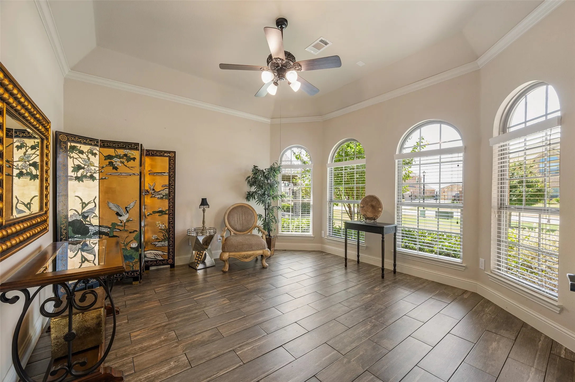 Single Family Residence For Sale in Denton County , 508 Ambergate Drive, Shady Shores, Texas 76208, 4 Bedroom, 4 Bathroom, 3 Garage spaces, 3,152 Sqft, built in 2019, mls#21318971, Real Estate Agent in Shady Shores, Homes For Sale in Denton county, Homes For Sale in Shady Shores, Realtor in Shady Shores Texas, Real Estate Brokerage Independent Realty Texas, Luminita Cordes Realtor